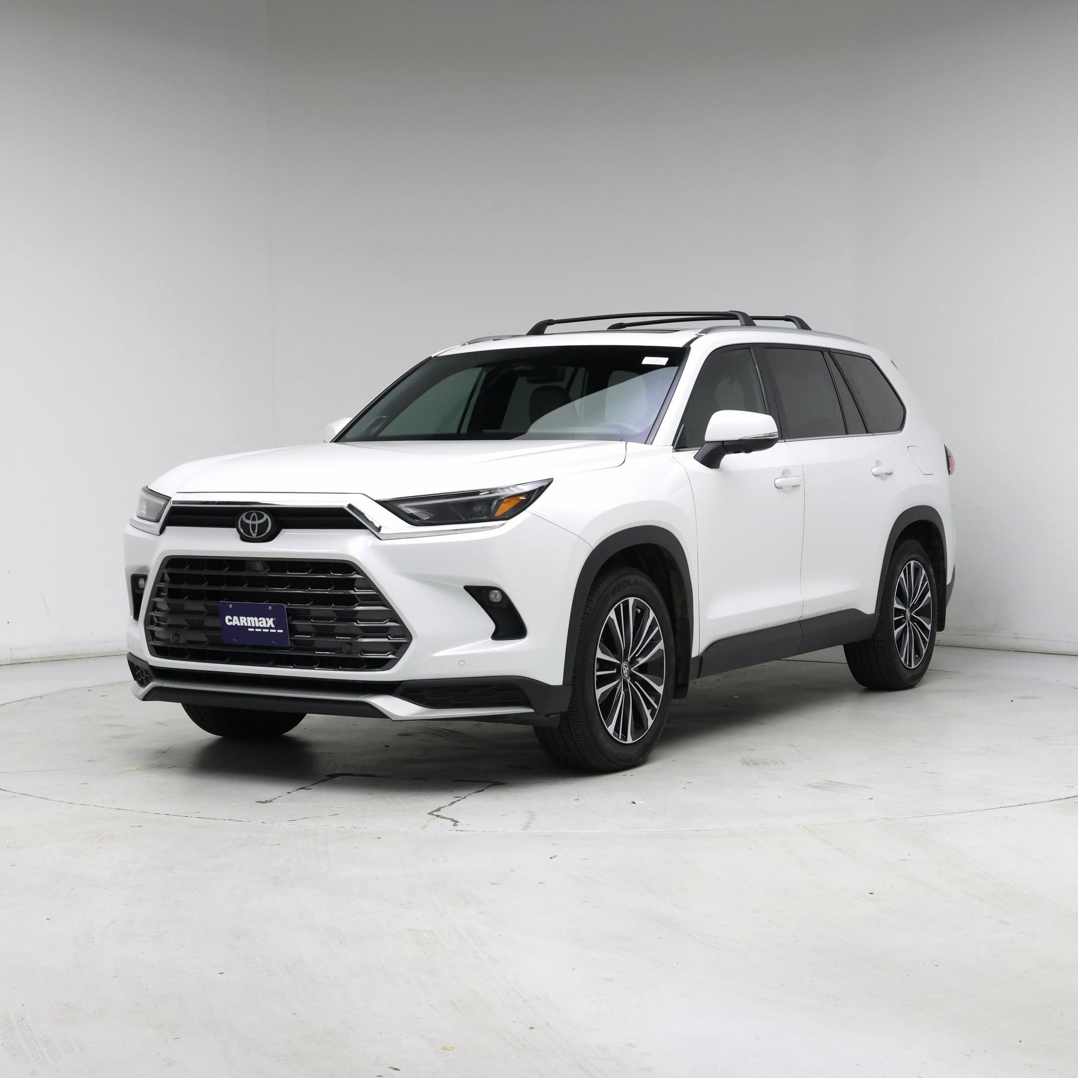 Thumbnail: 2024 Toyota Highlander - 4