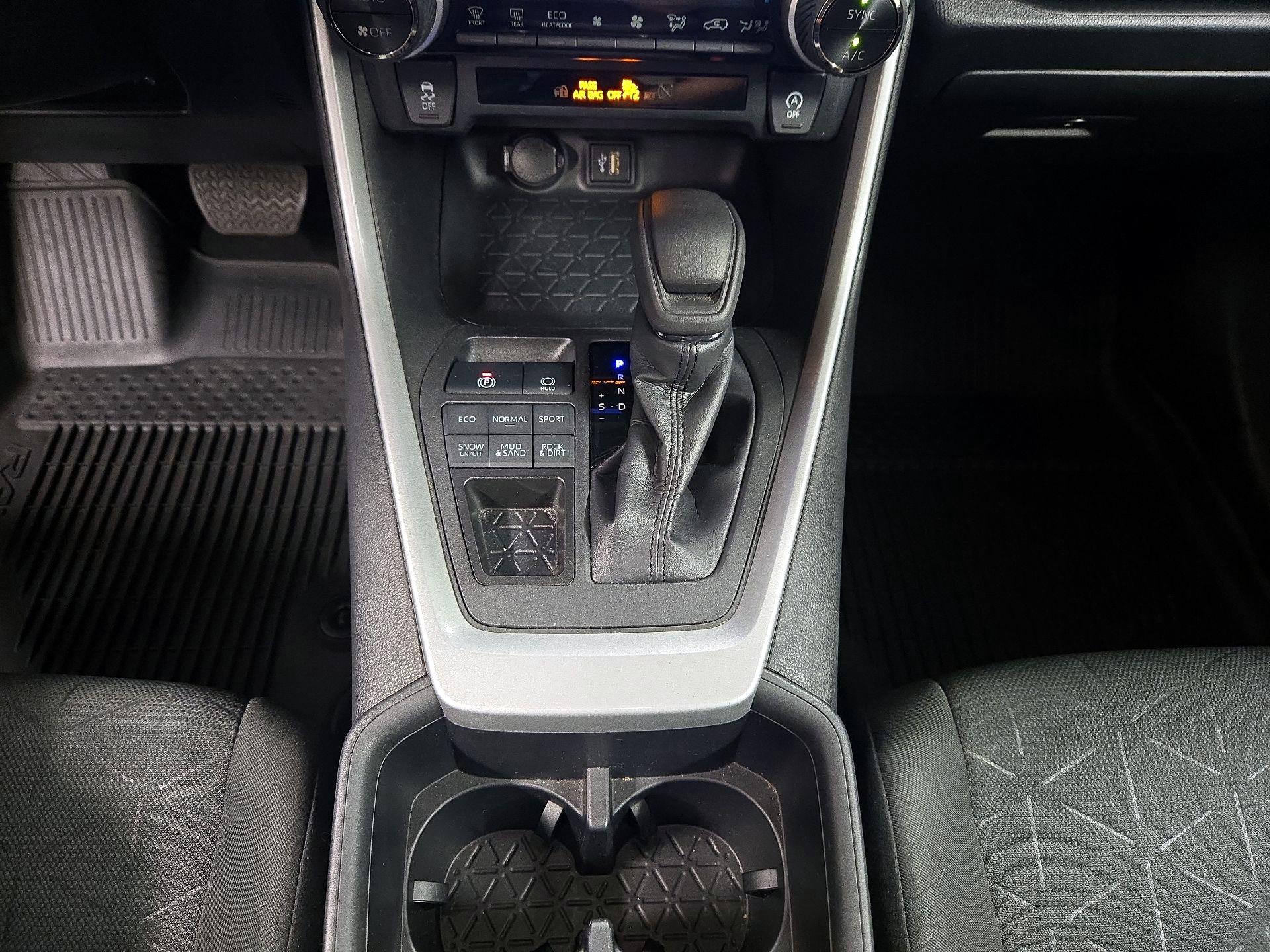 Thumbnail: 2023 Toyota RAV4 - 17