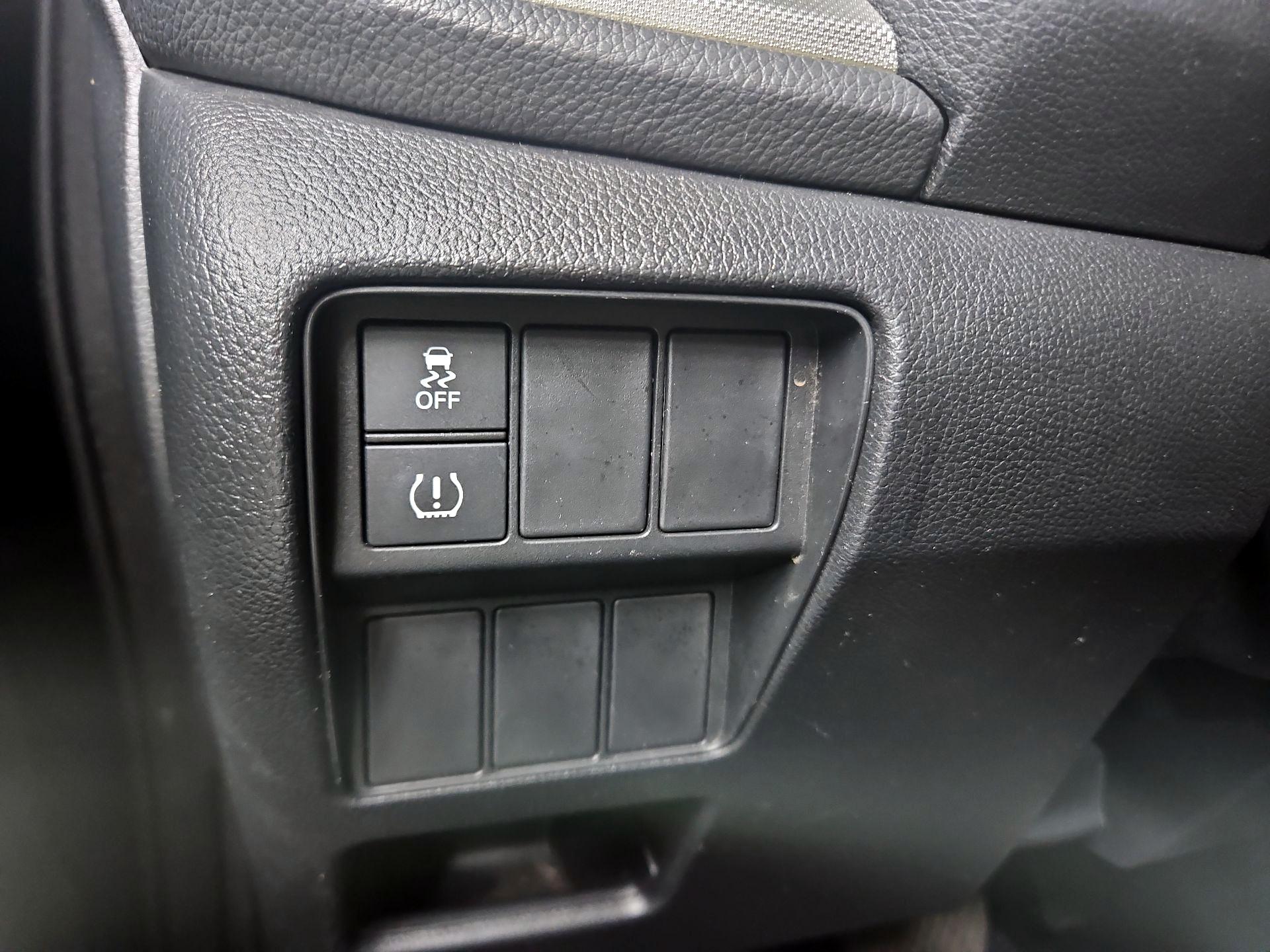Thumbnail: 2017 Honda CR-V - 13