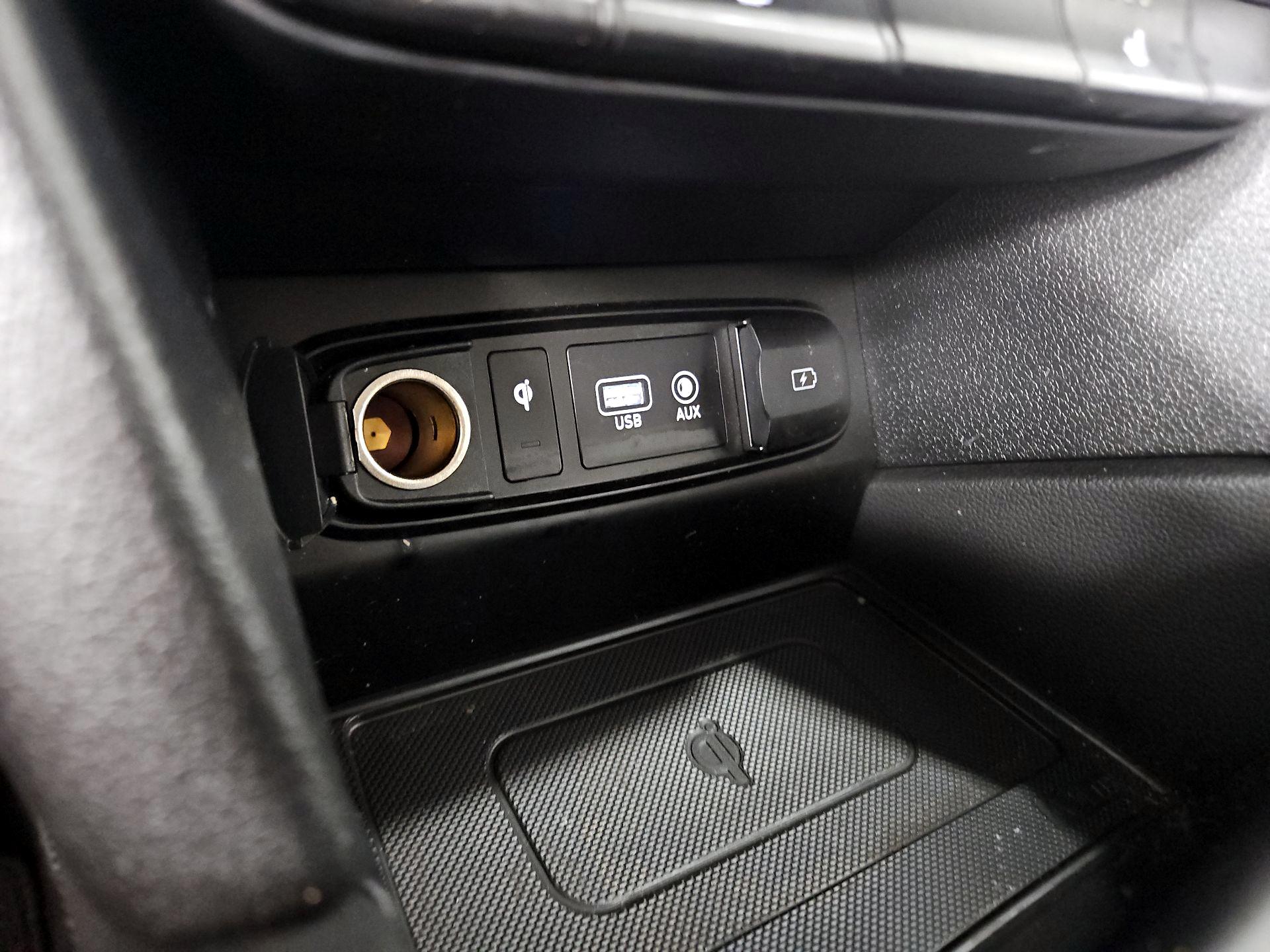 Thumbnail: 2020 Hyundai Santa Fe - 18