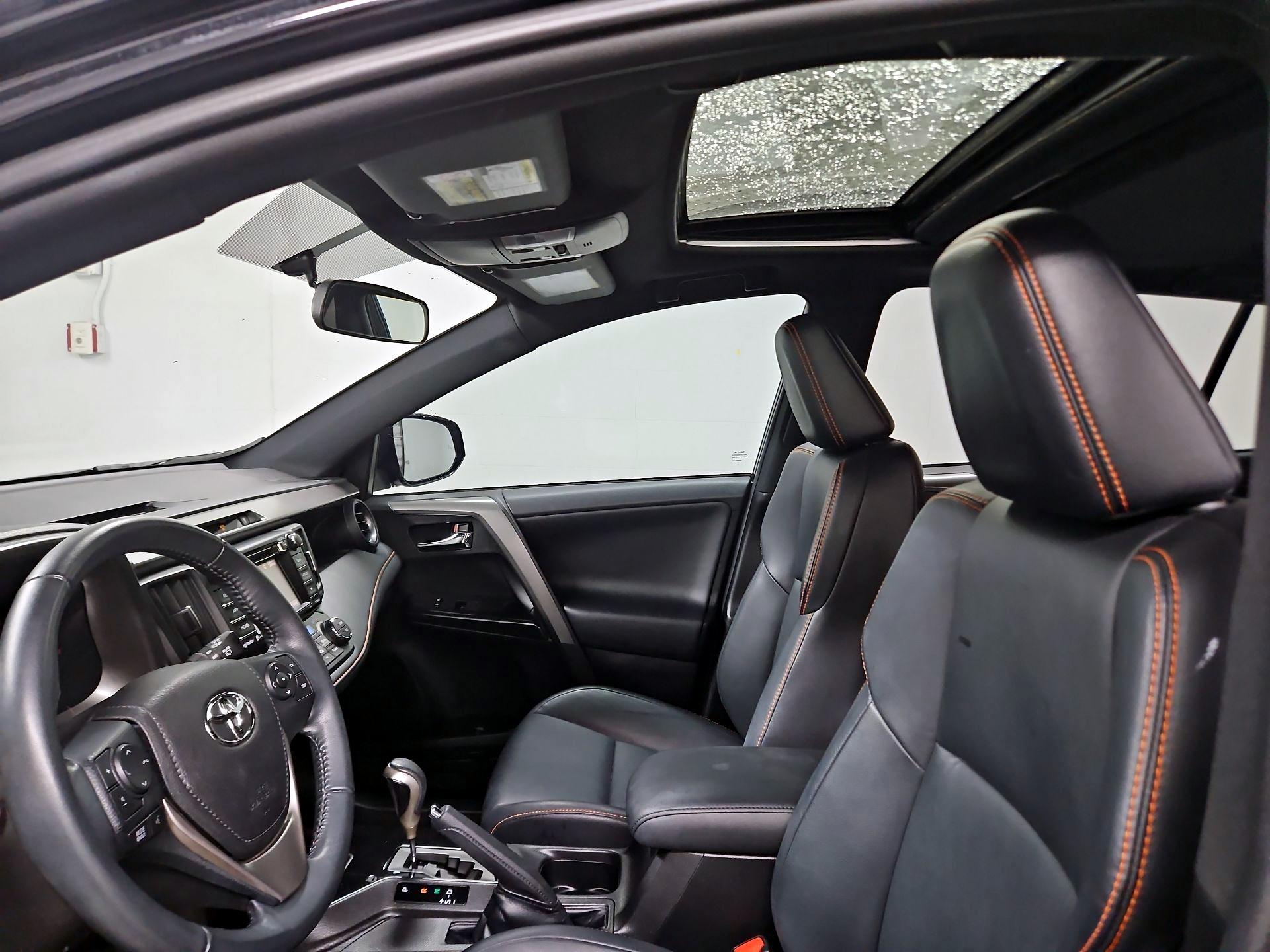 Thumbnail: 2016 Toyota RAV4 - 19