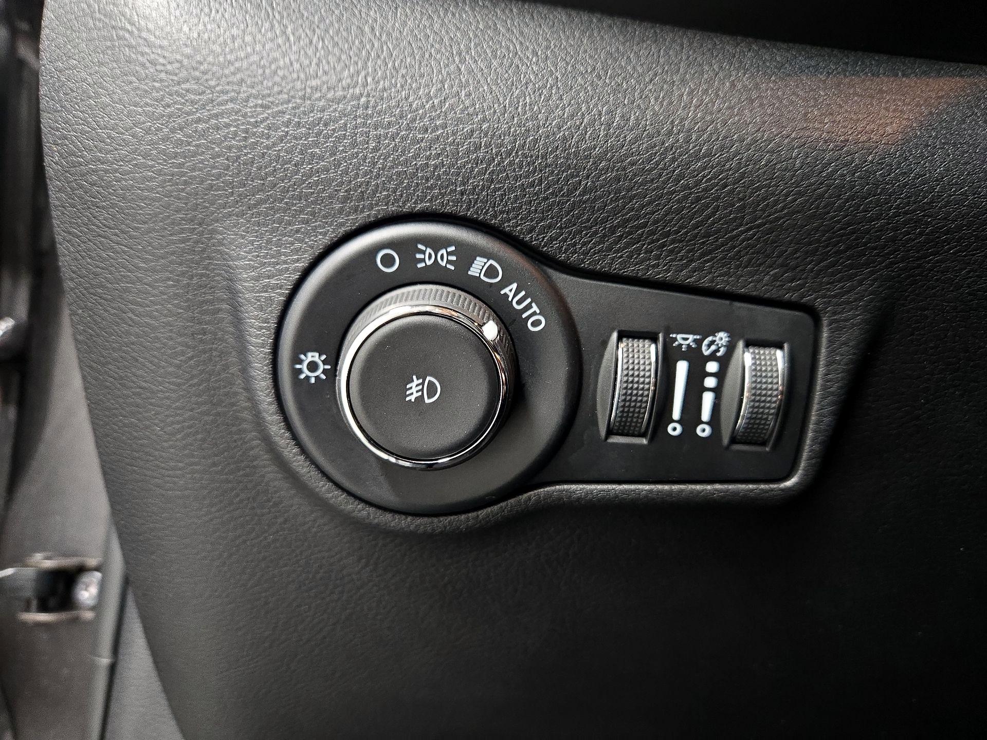 Thumbnail: 2022 Jeep Compass - 13