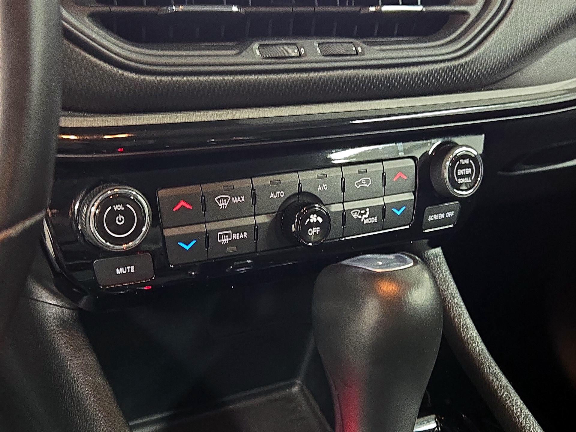 Thumbnail: 2022 Jeep Compass - 17