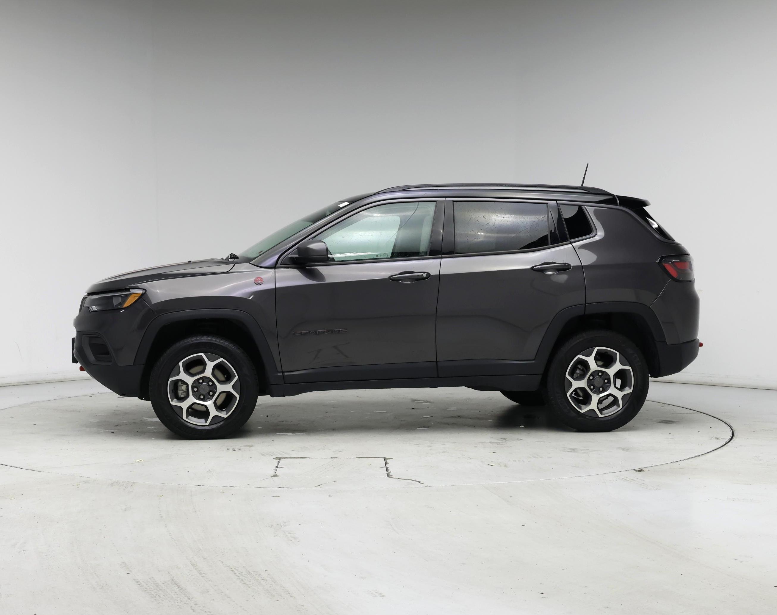 Thumbnail: 2022 Jeep Compass - 3