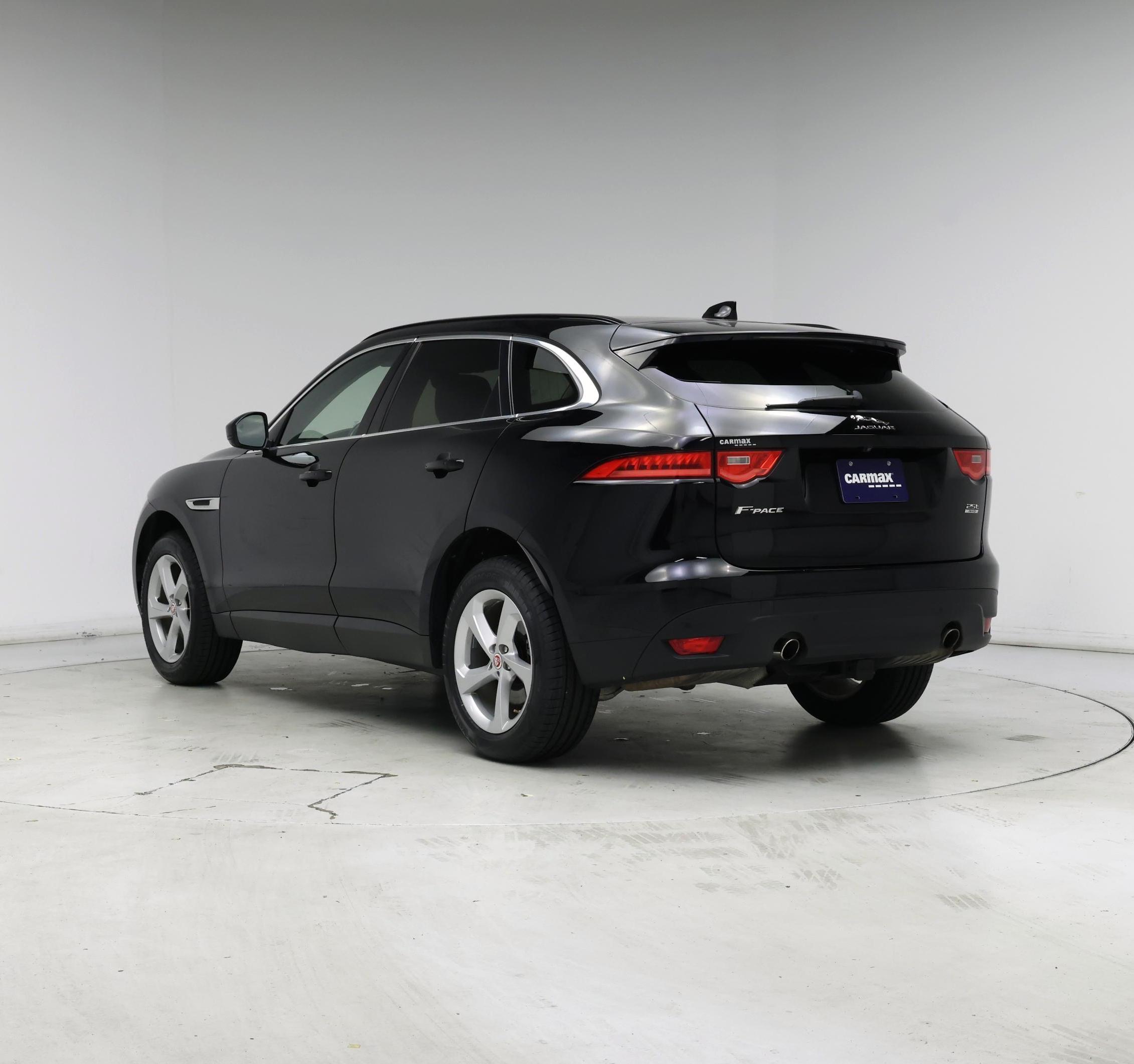 Thumbnail: 2019 Jaguar F-Pace - 2