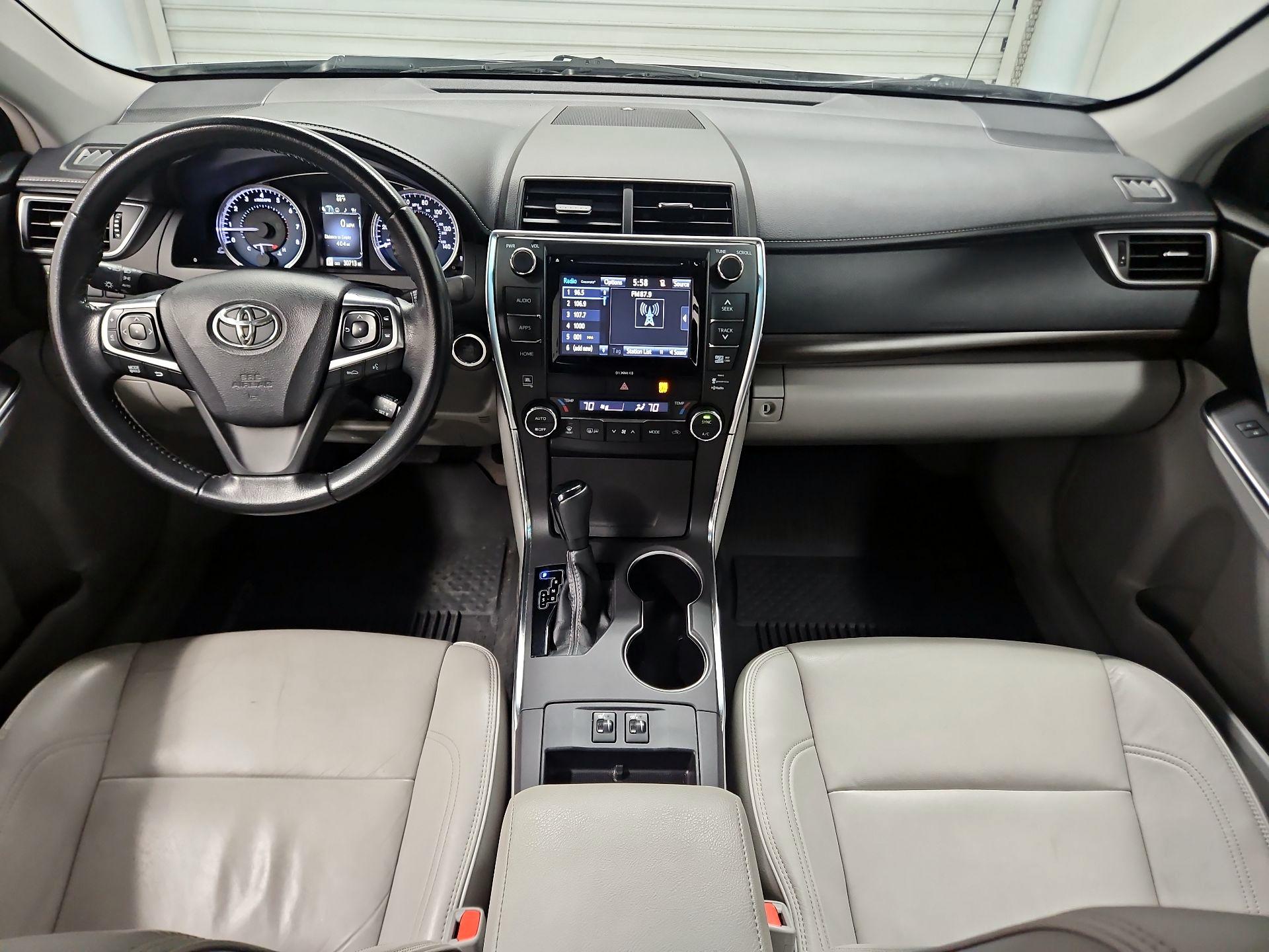 Thumbnail: 2016 Toyota Camry - 9