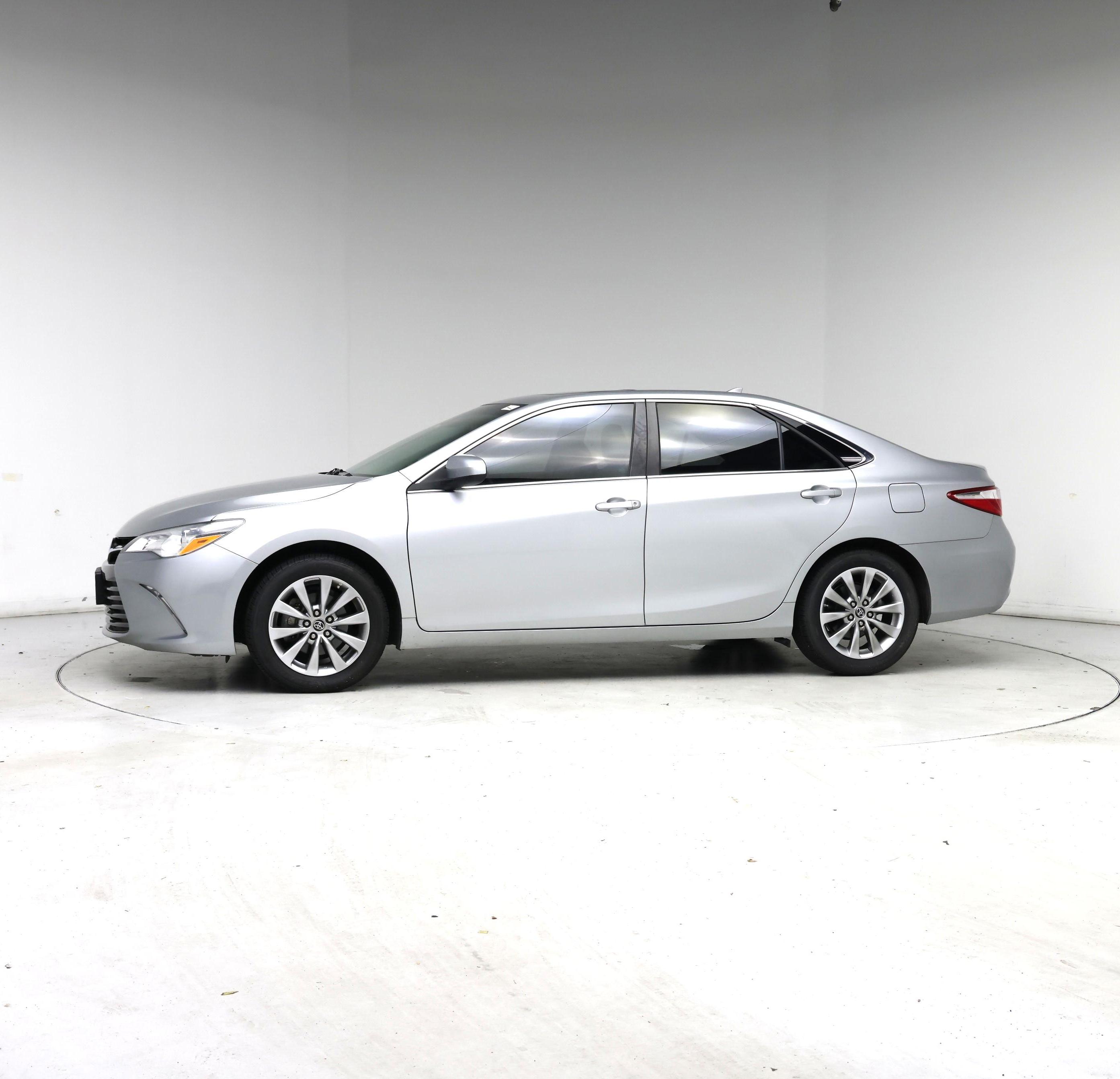 Thumbnail: 2016 Toyota Camry - 3