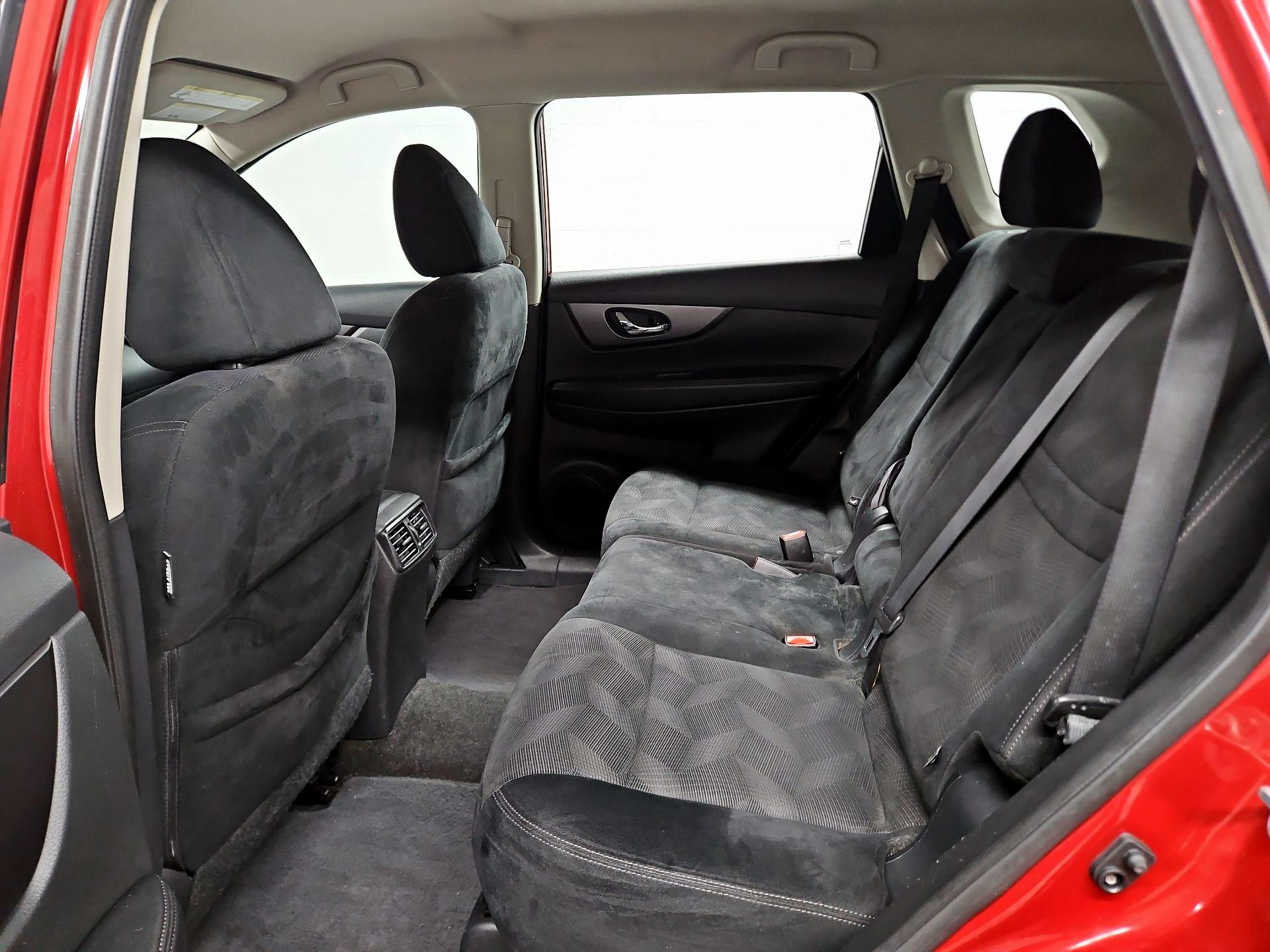 Thumbnail: 2016 Nissan Rogue - 19