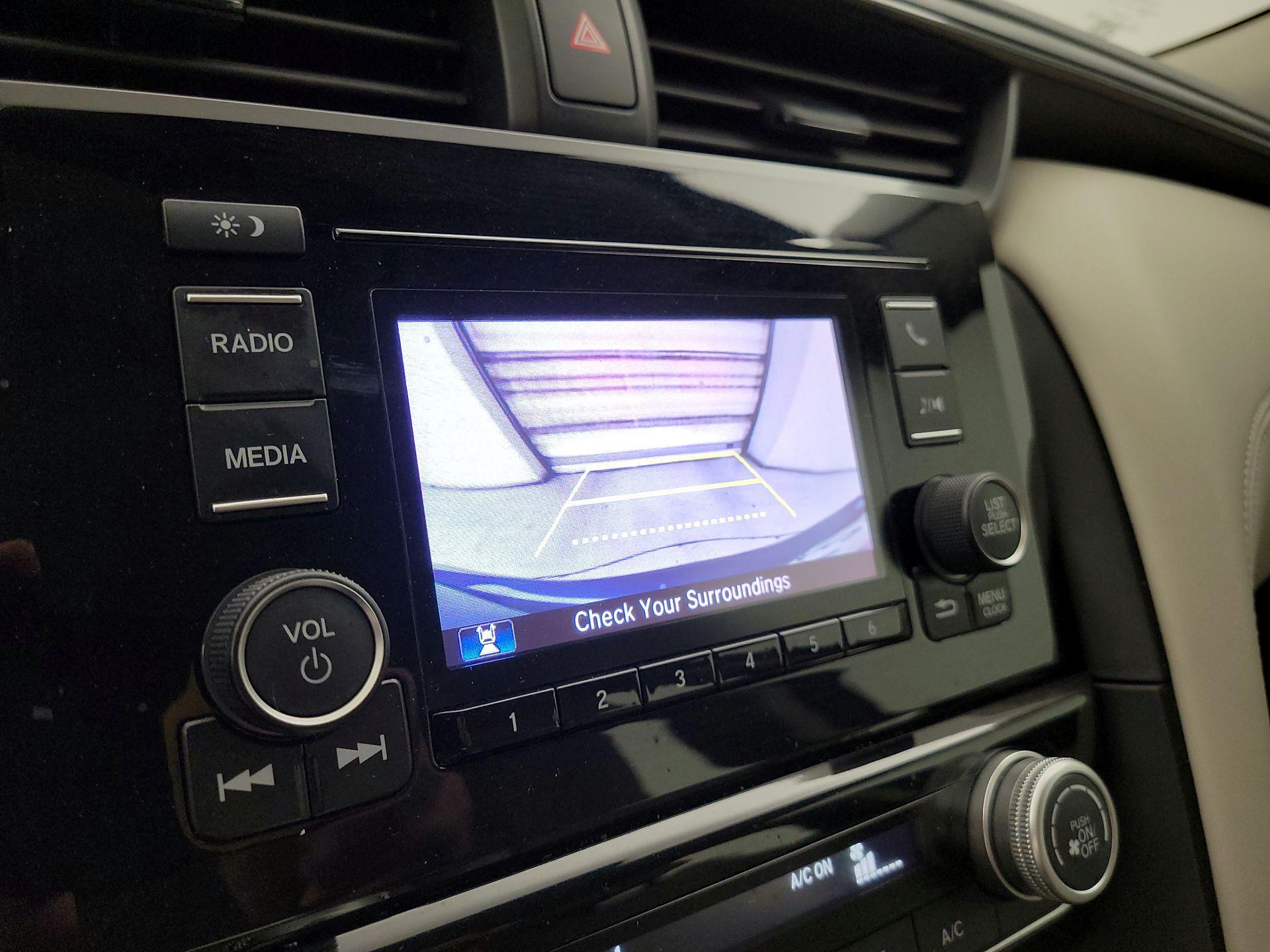 Thumbnail: 2019 Honda Insight - 13