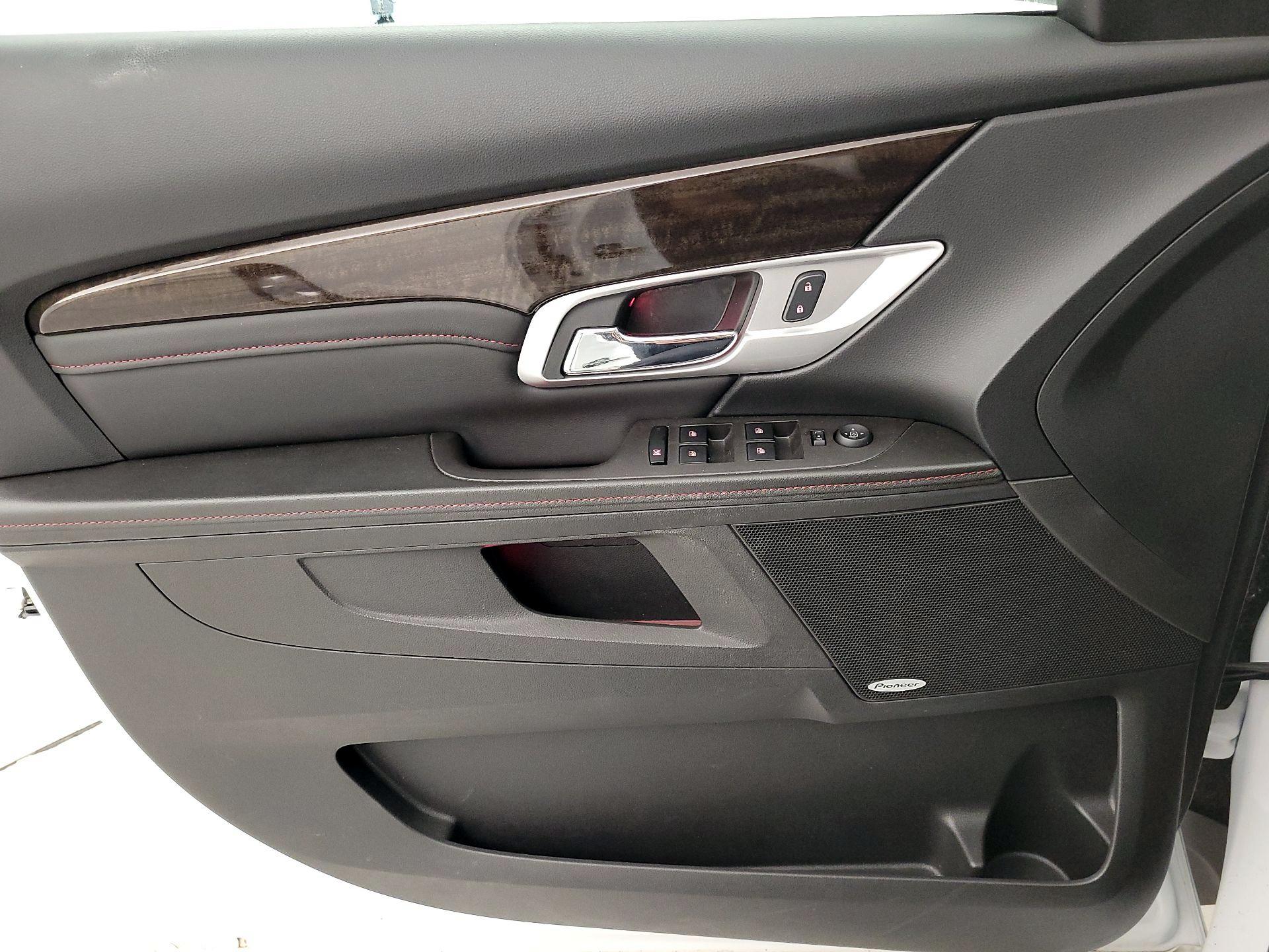 Thumbnail: 2015 GMC Terrain - 12