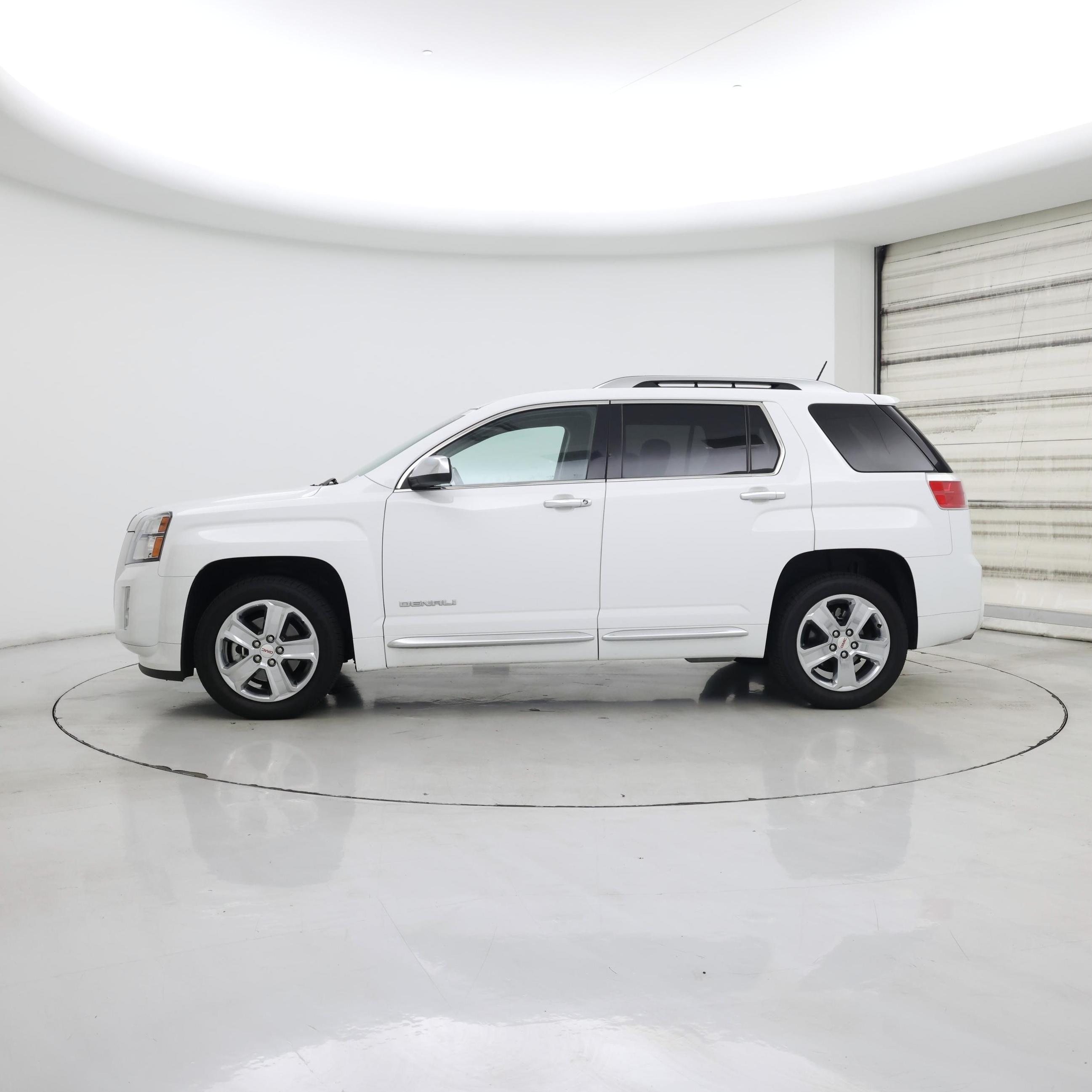 Thumbnail: 2015 GMC Terrain - 3