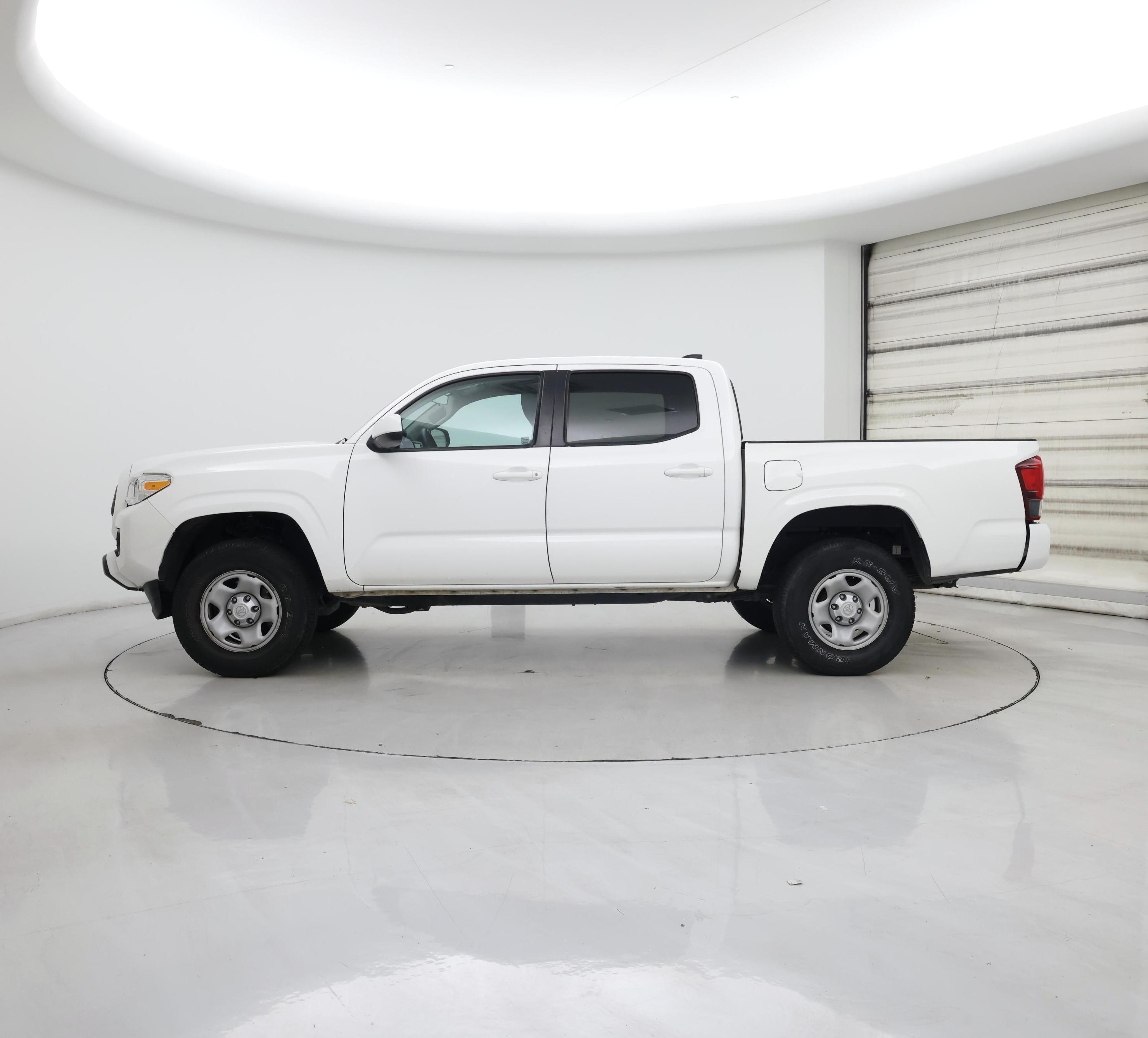 Thumbnail: 2021 Toyota Tacoma - 3