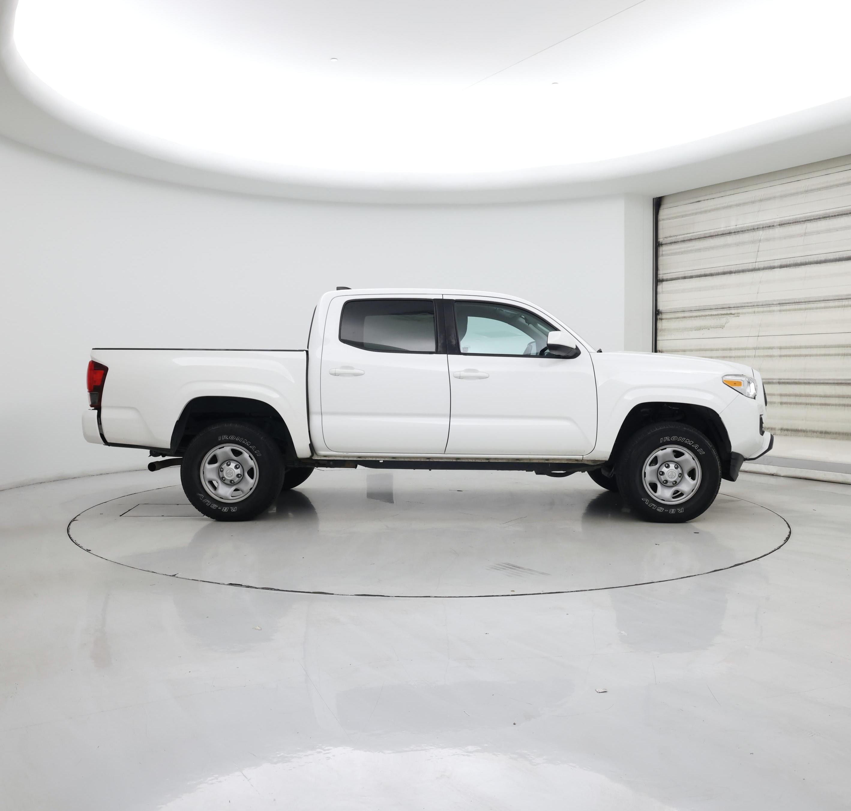 Thumbnail: 2021 Toyota Tacoma - 7