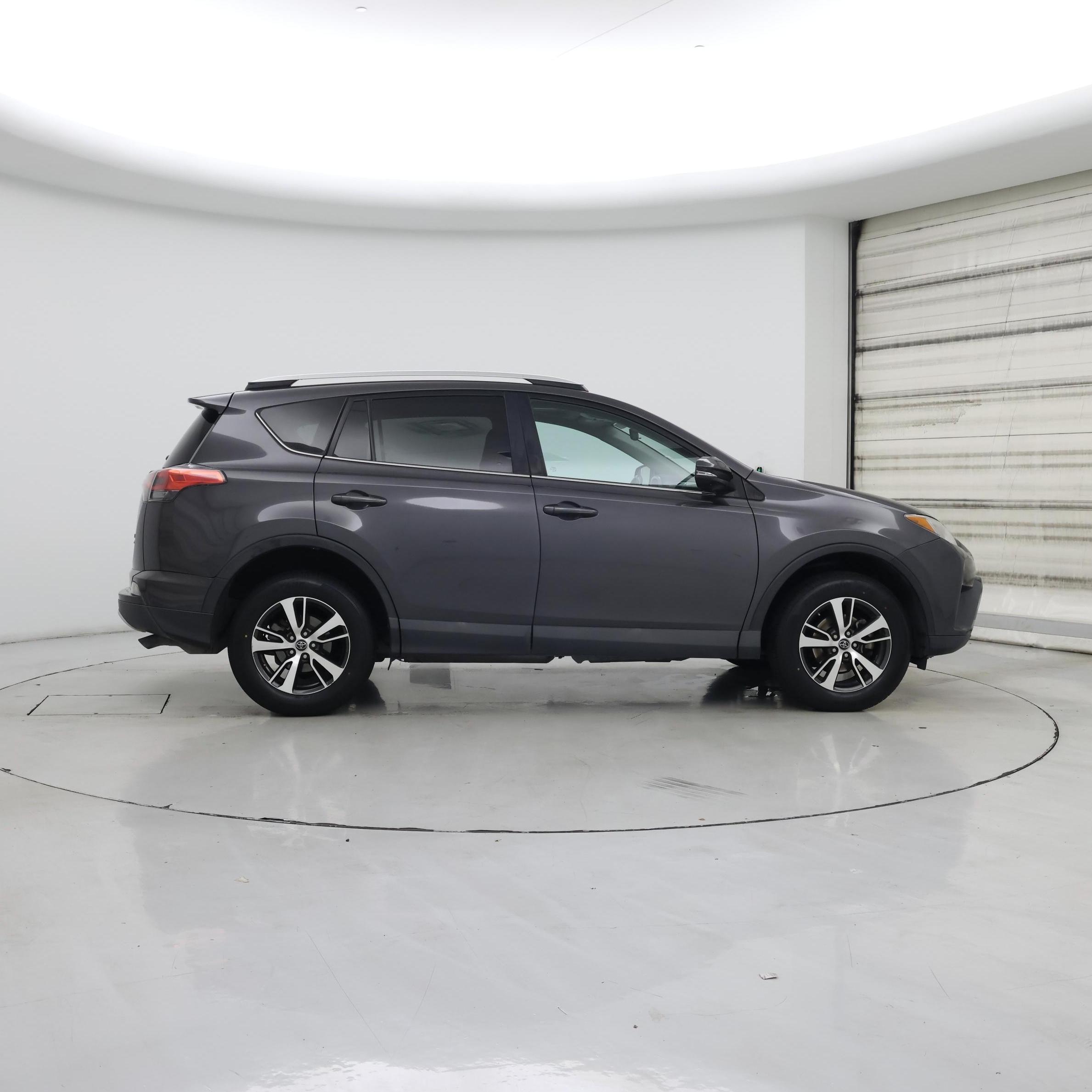 Thumbnail: 2016 Toyota RAV4 - 7