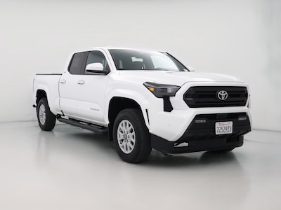 White 2024 Toyota Tacoma SR5