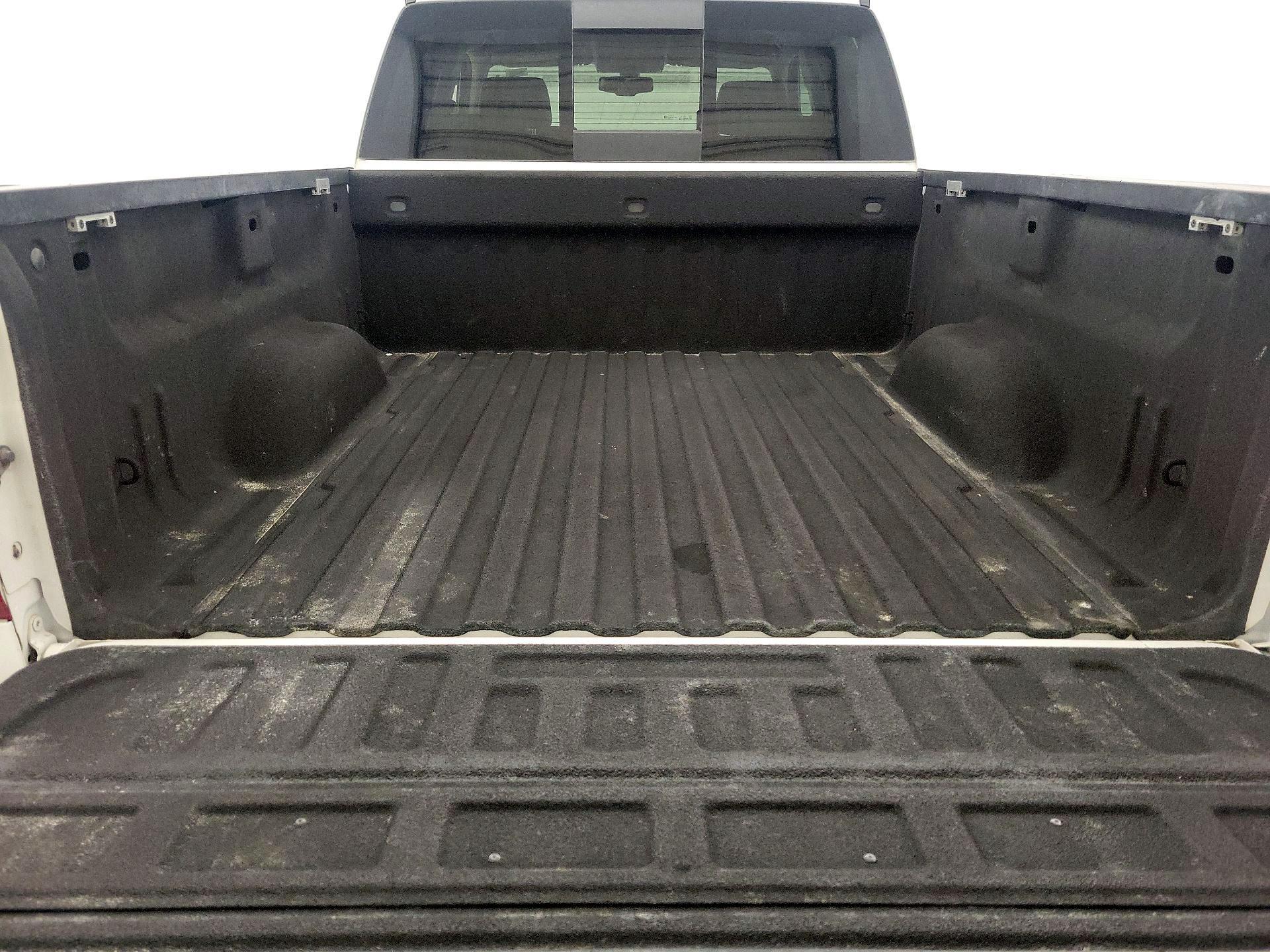 Thumbnail: 2018 Chevrolet Silverado 1500 - 19