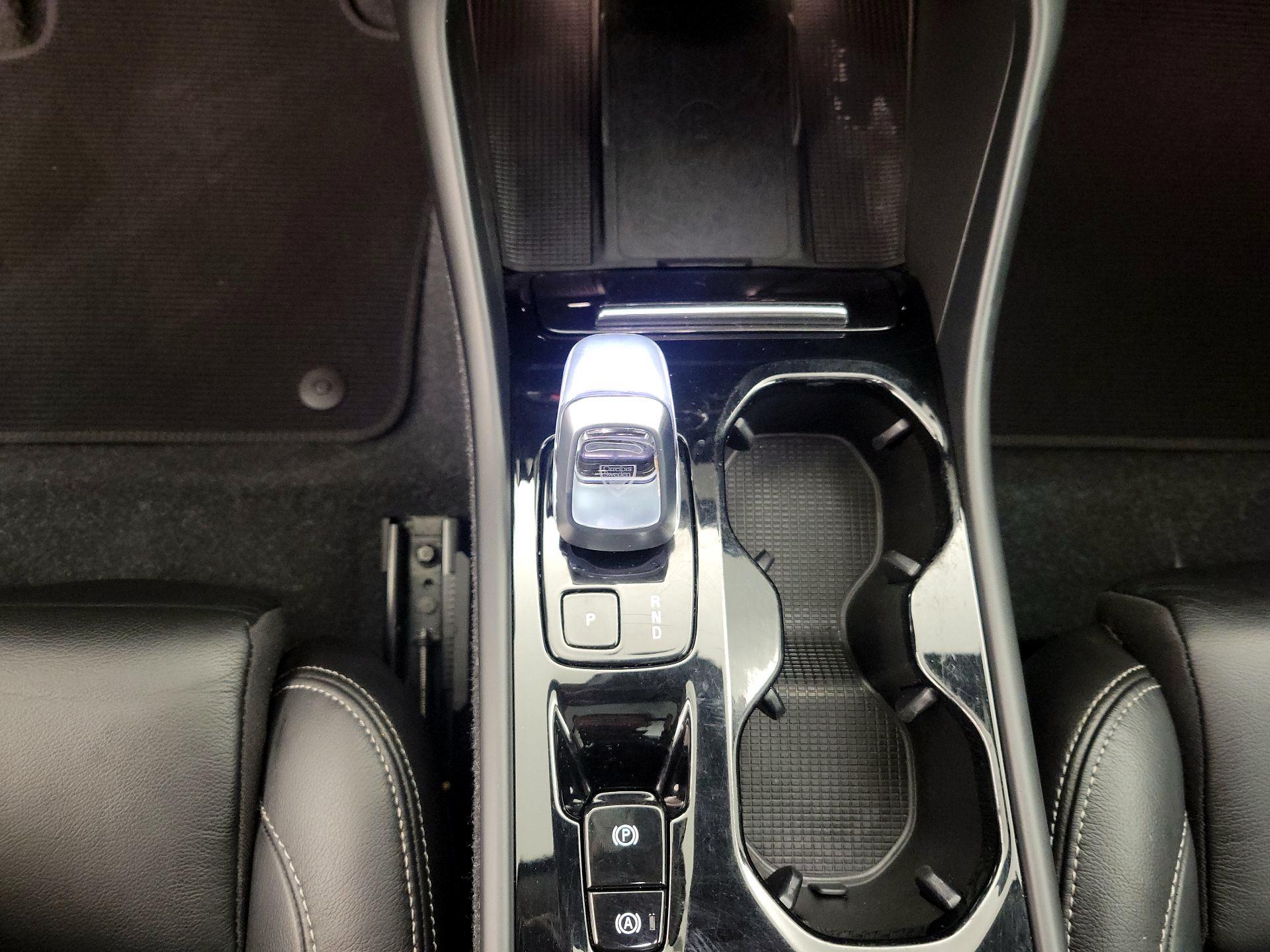 Thumbnail: 2023 Volvo XC40 - 18