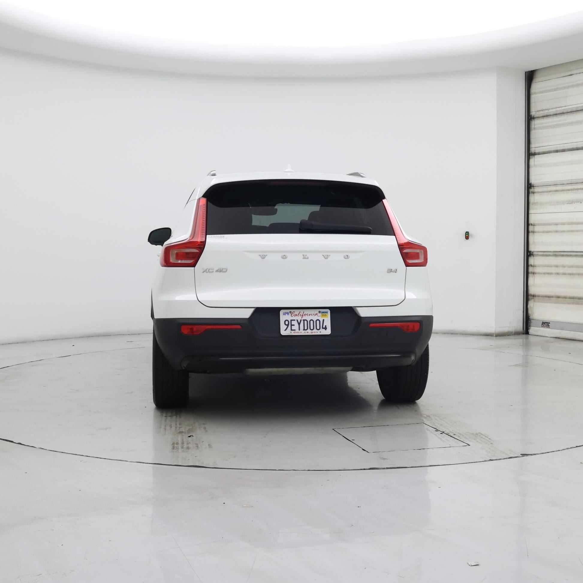 Thumbnail: 2023 Volvo XC40 - 6