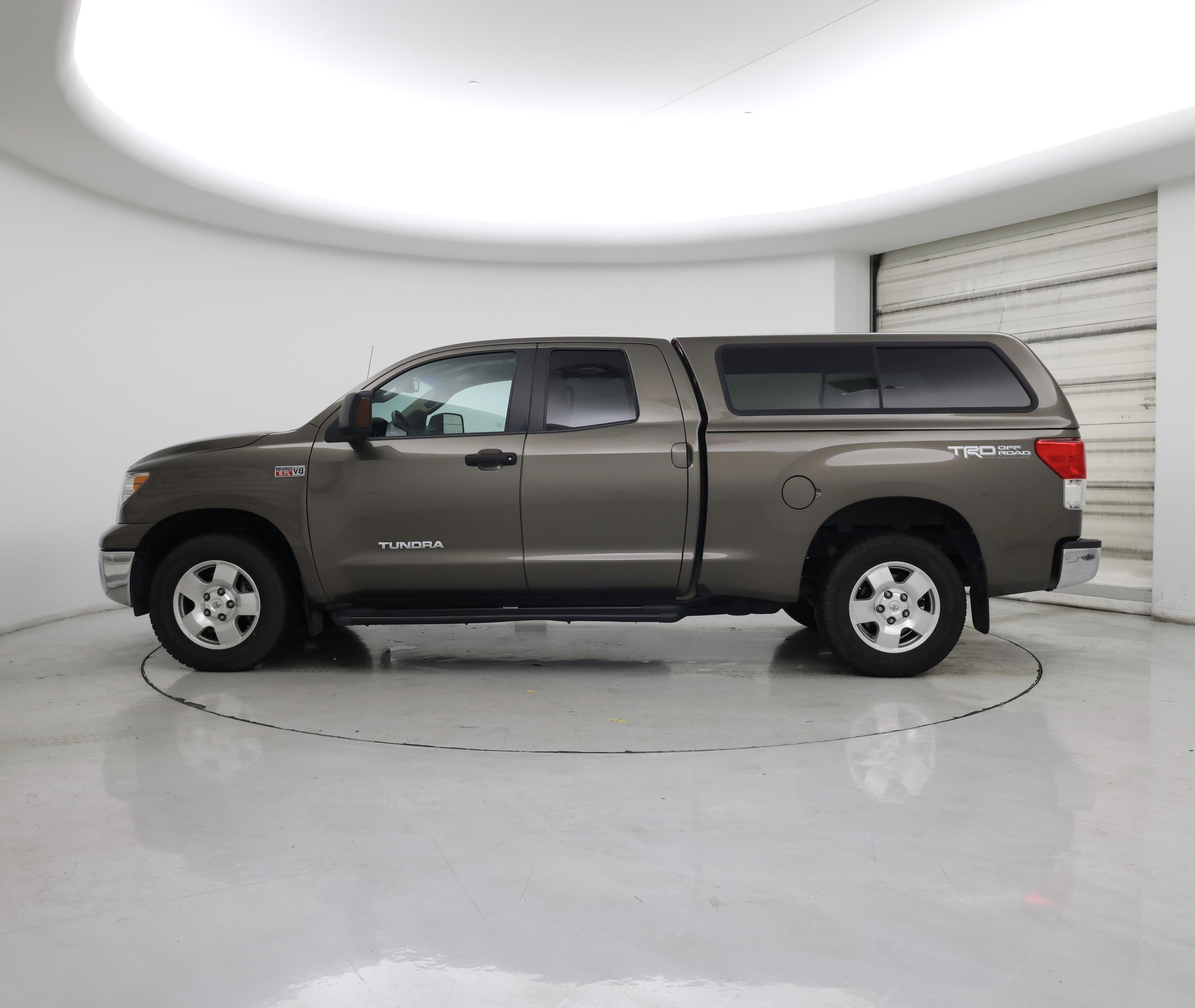 Thumbnail: 2013 Toyota Tundra - 3