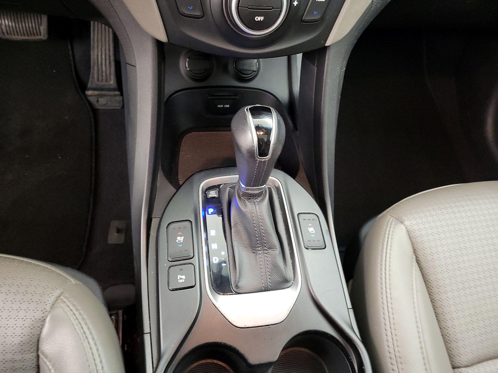 Thumbnail: 2014 Hyundai Santa Fe - 16