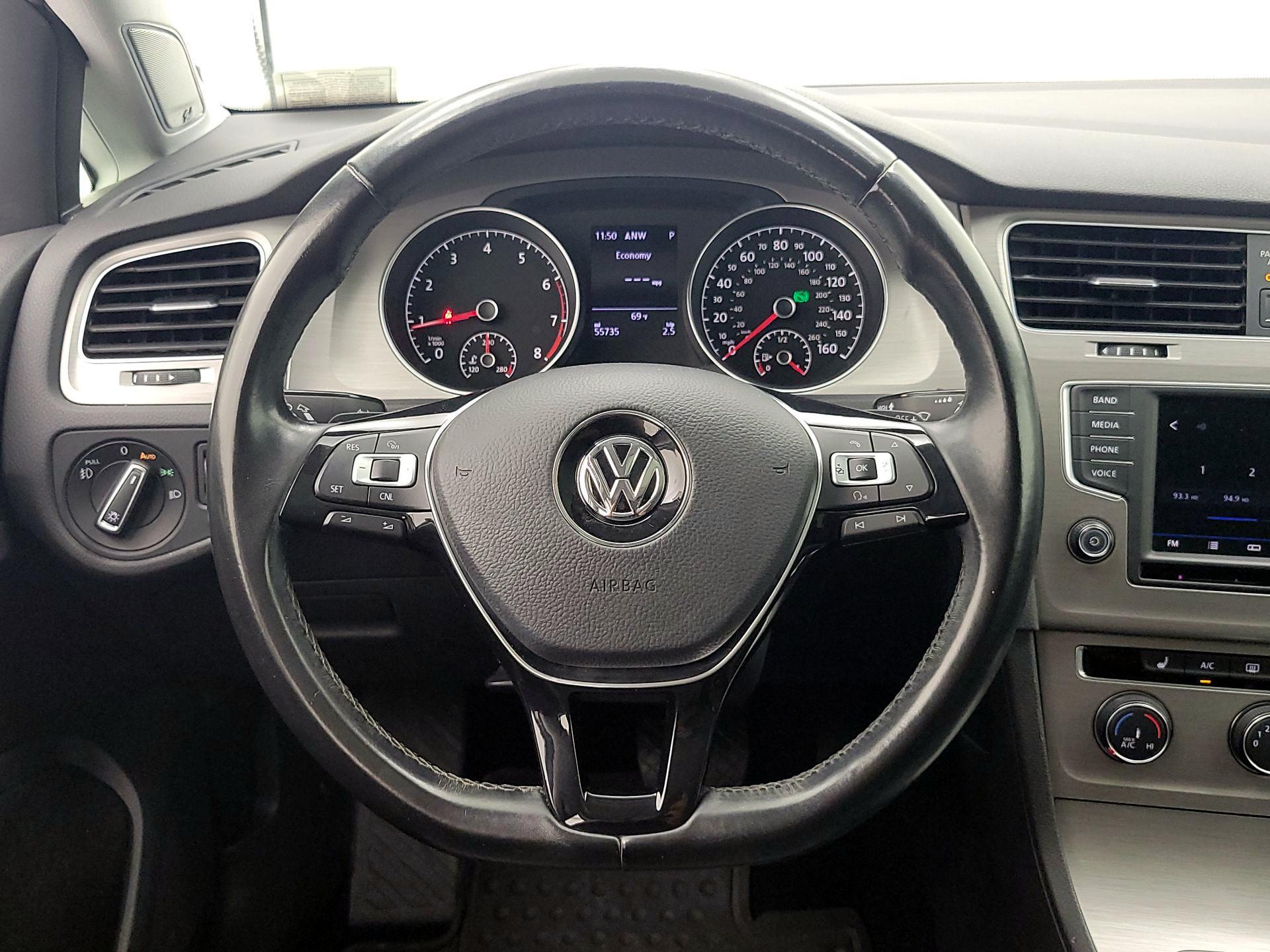 Thumbnail: 2017 Volkswagen Golf - 10