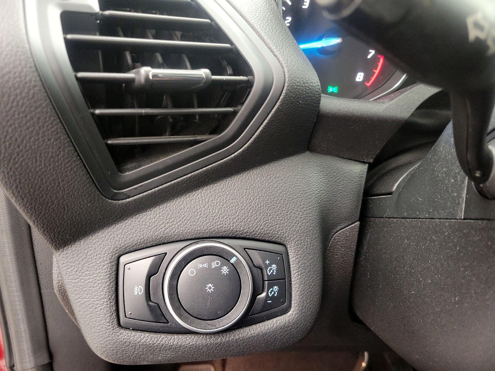 Thumbnail: 2015 Ford Escape - 13