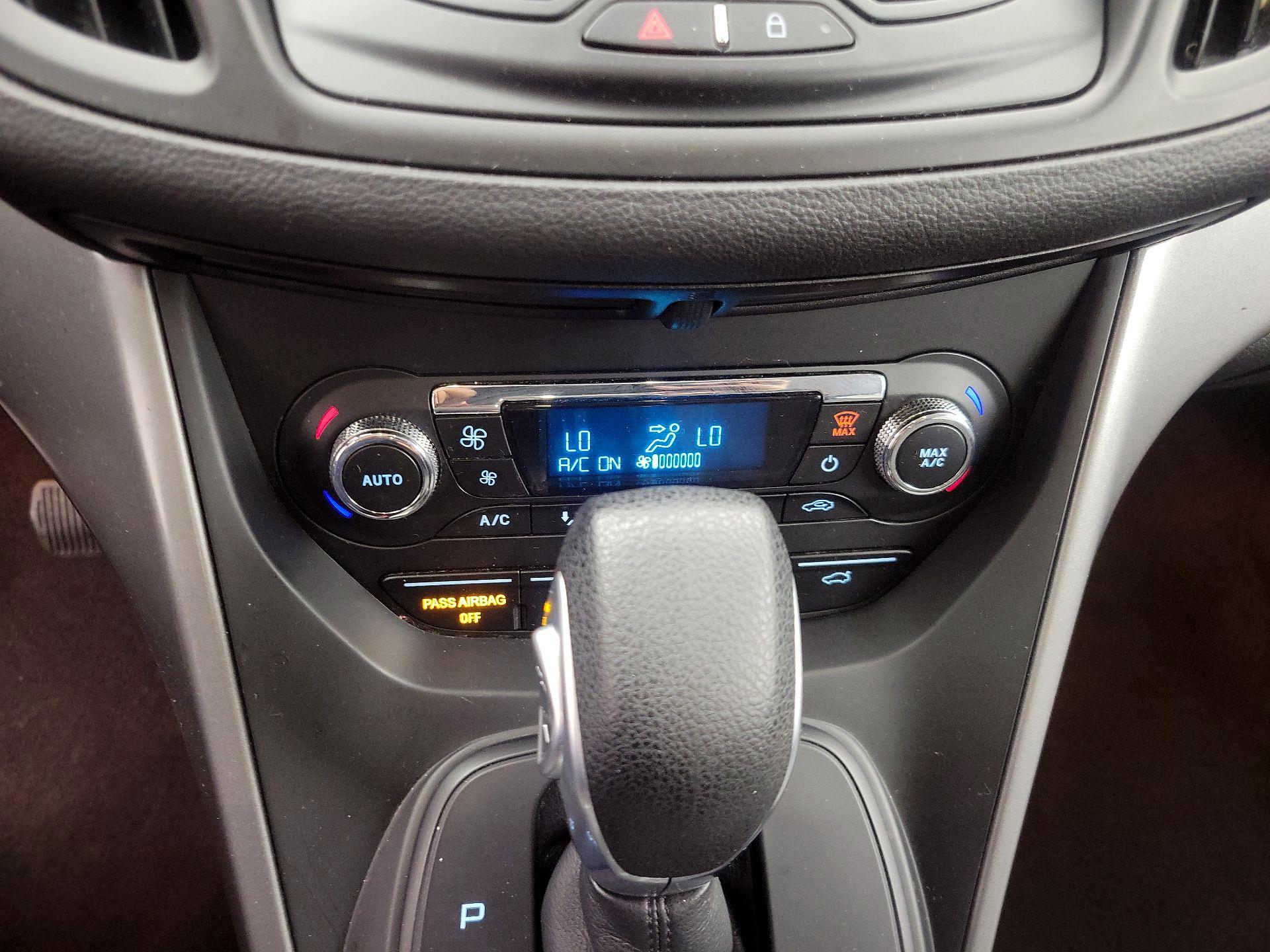 Thumbnail: 2015 Ford Escape - 17