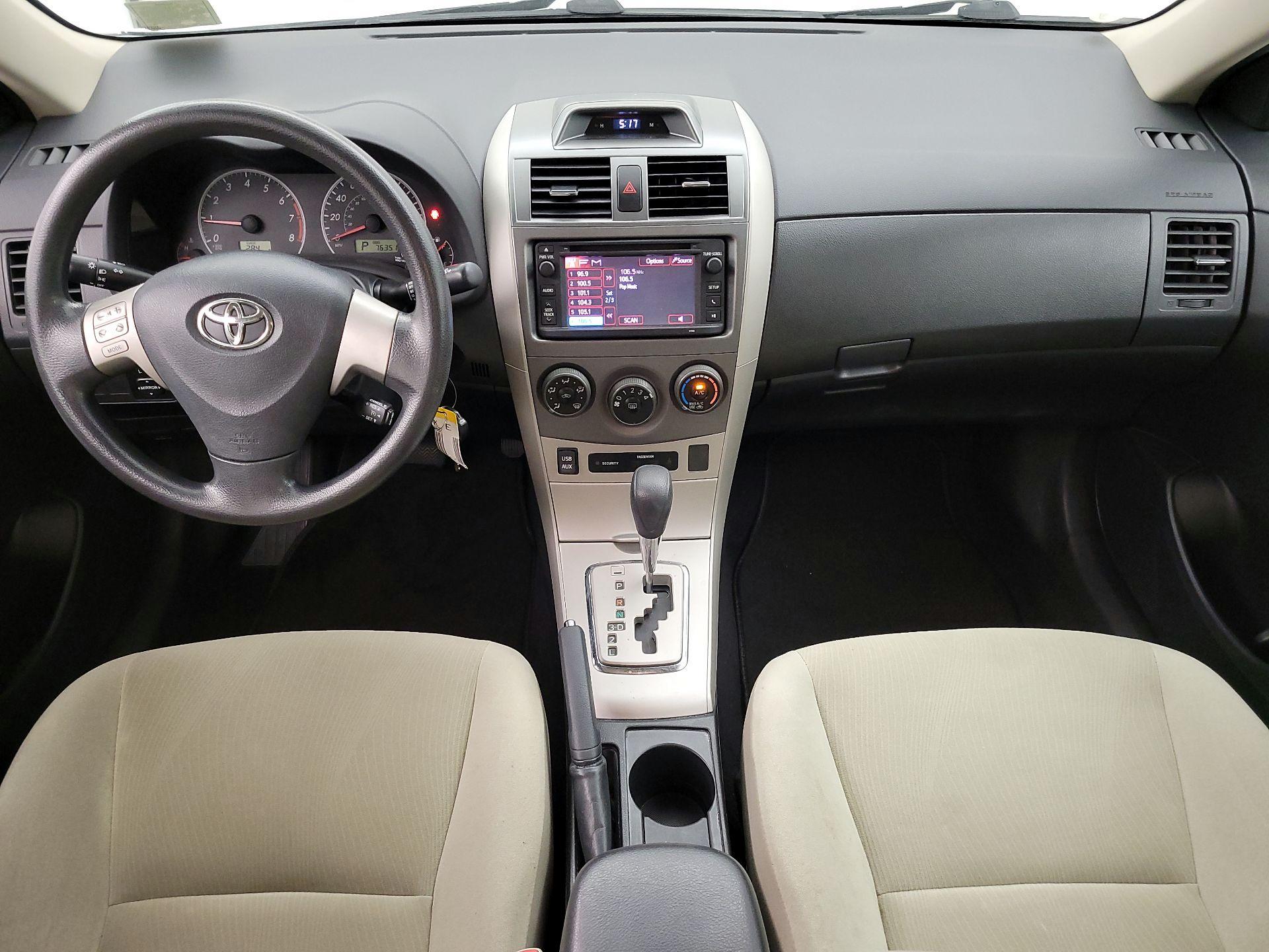 Thumbnail: 2013 Toyota Corolla - 9
