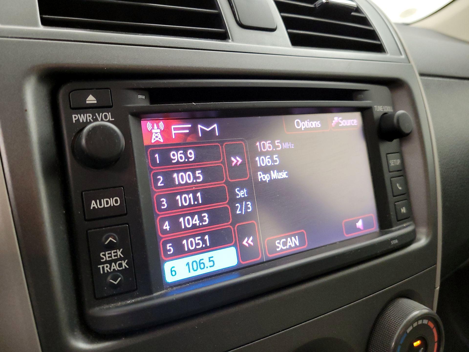 Thumbnail: 2013 Toyota Corolla - 14