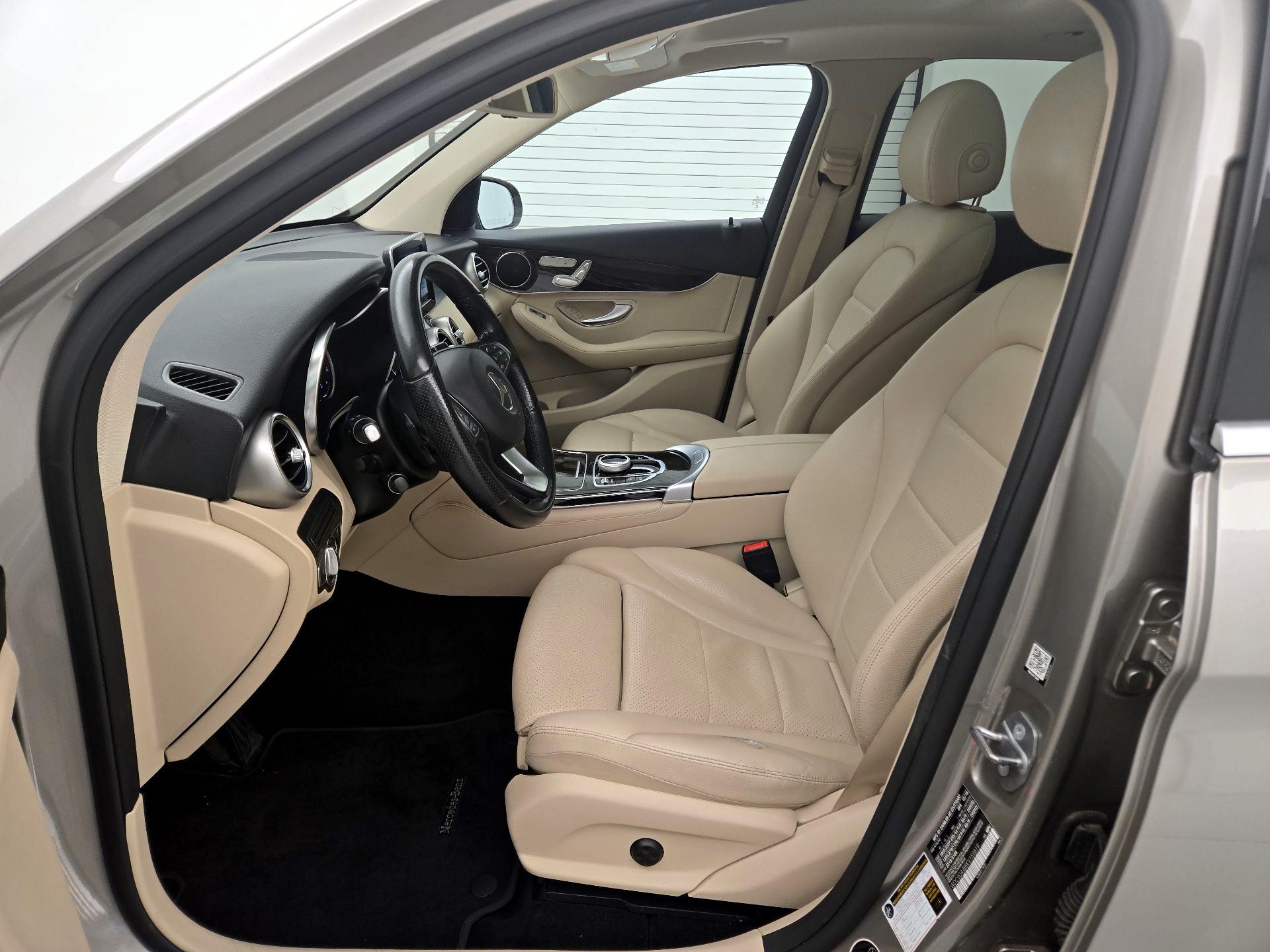 Thumbnail: 2019 Mercedes-Benz GLC - 11