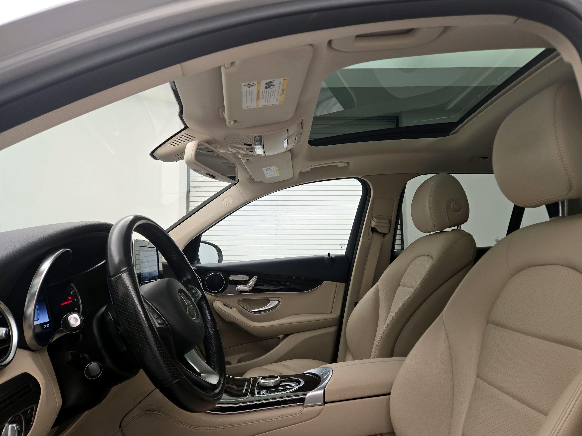 Thumbnail: 2019 Mercedes-Benz GLC - 20