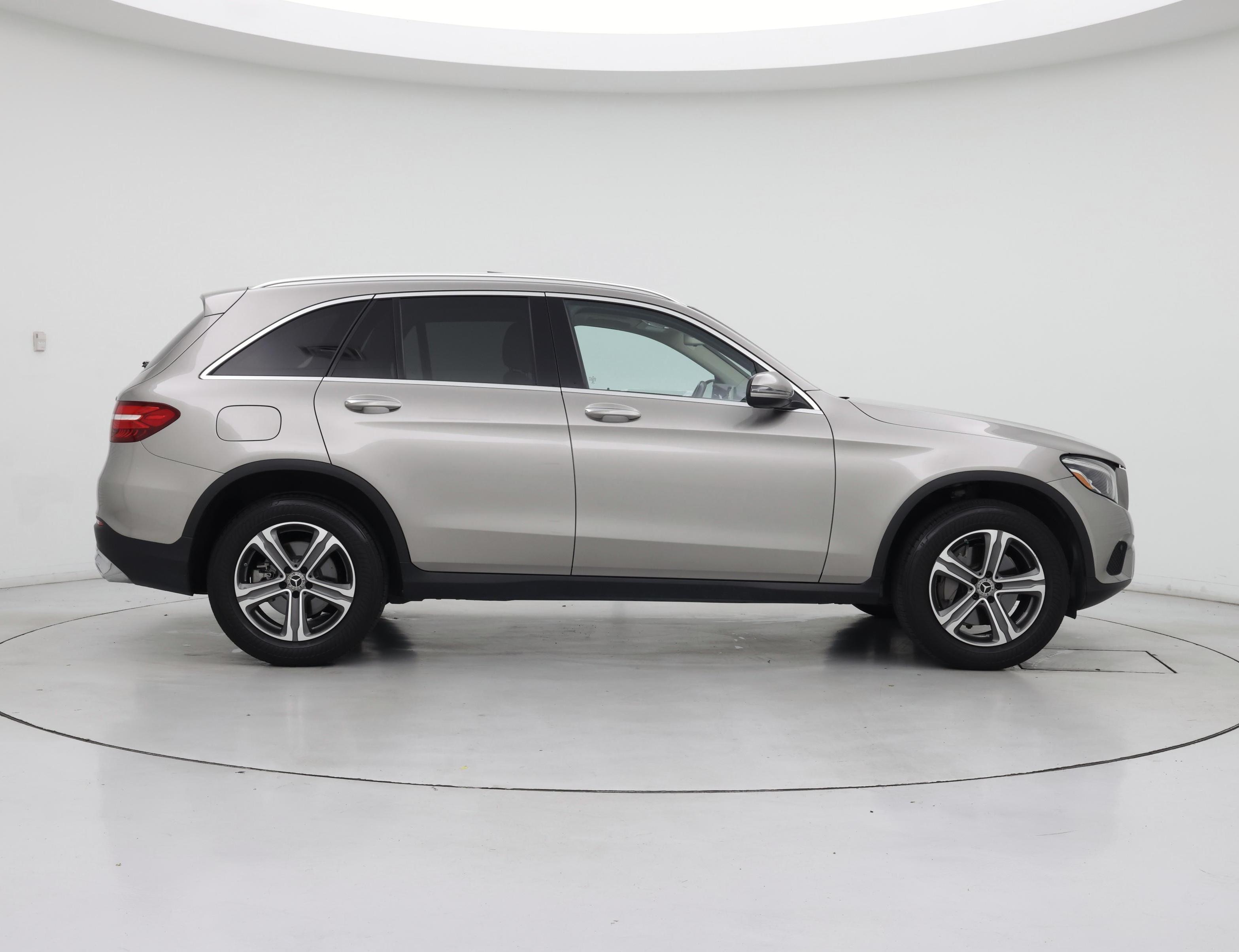 Thumbnail: 2019 Mercedes-Benz GLC - 7