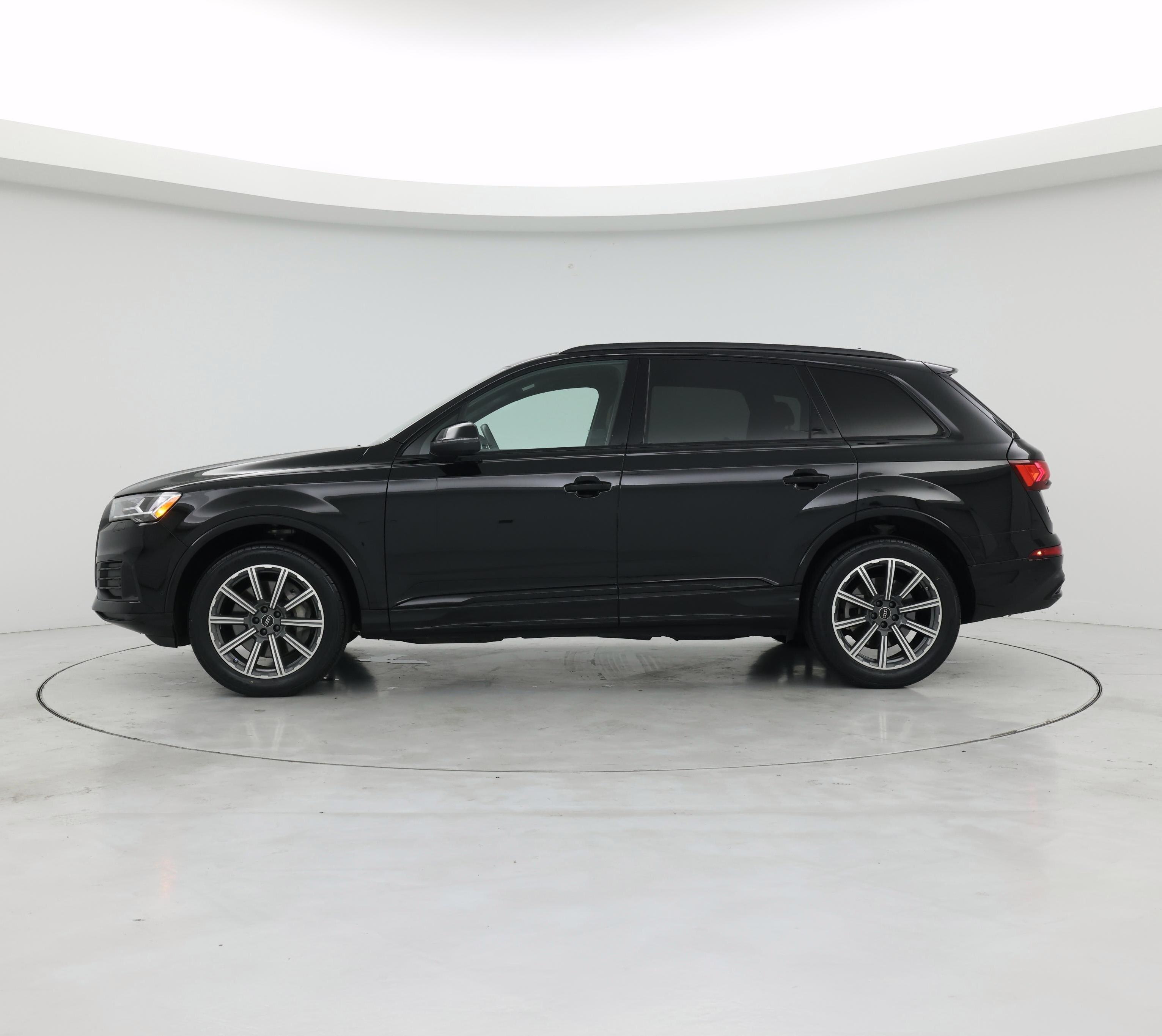 Thumbnail: 2022 Audi Q7 - 3