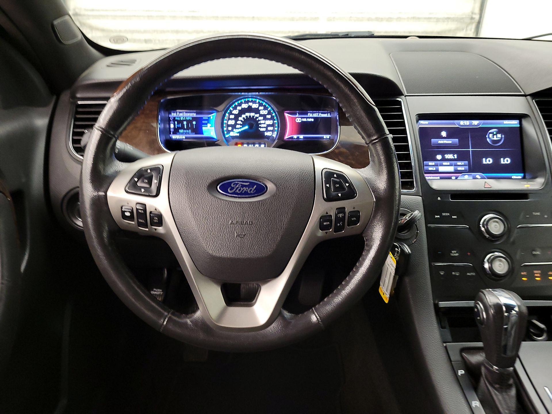 Thumbnail: 2013 Ford Taurus - 10