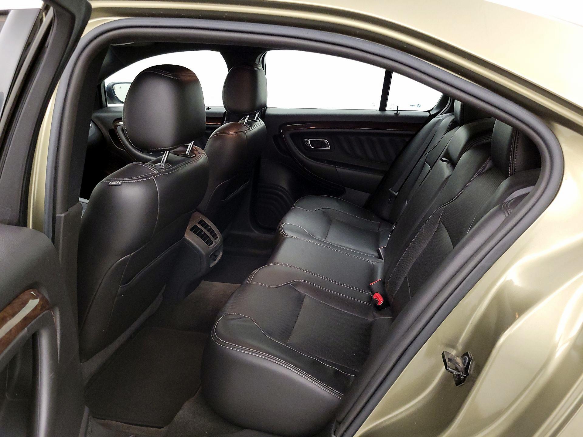 Thumbnail: 2013 Ford Taurus - 17
