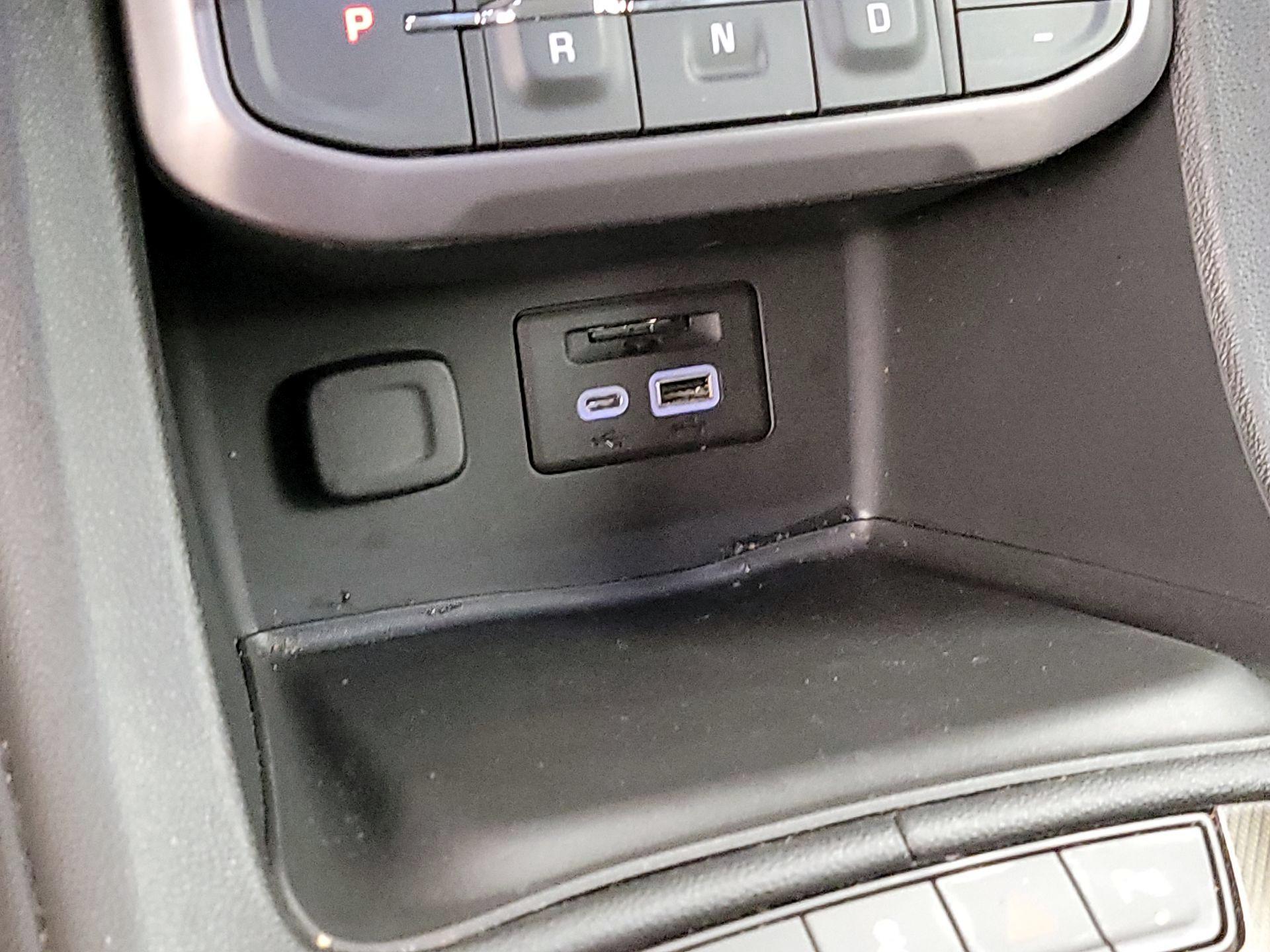 Thumbnail: 2021 GMC Acadia - 19