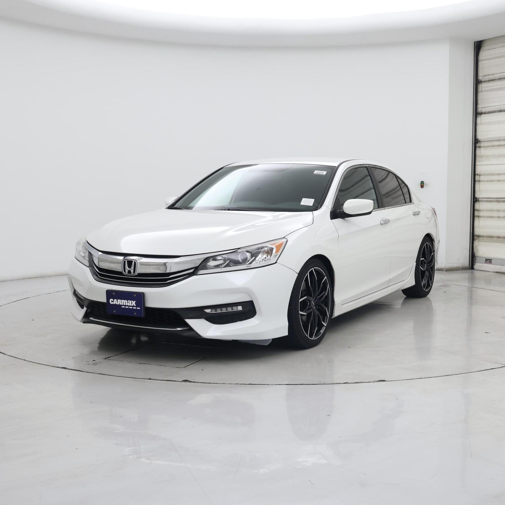 Thumbnail: 2017 Honda Accord - 4