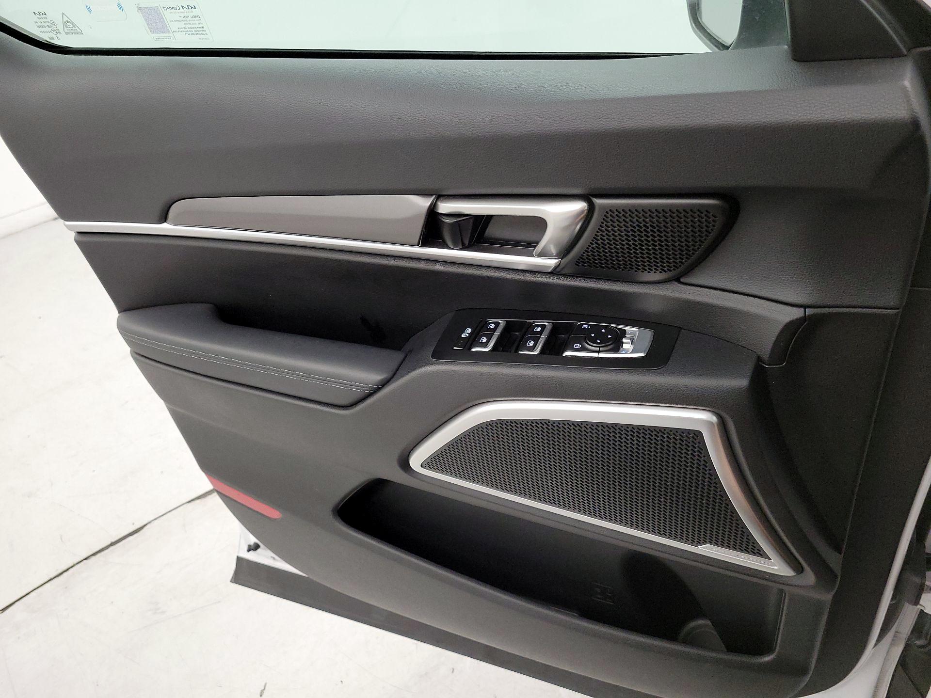 Thumbnail: 2023 Kia Telluride - 12