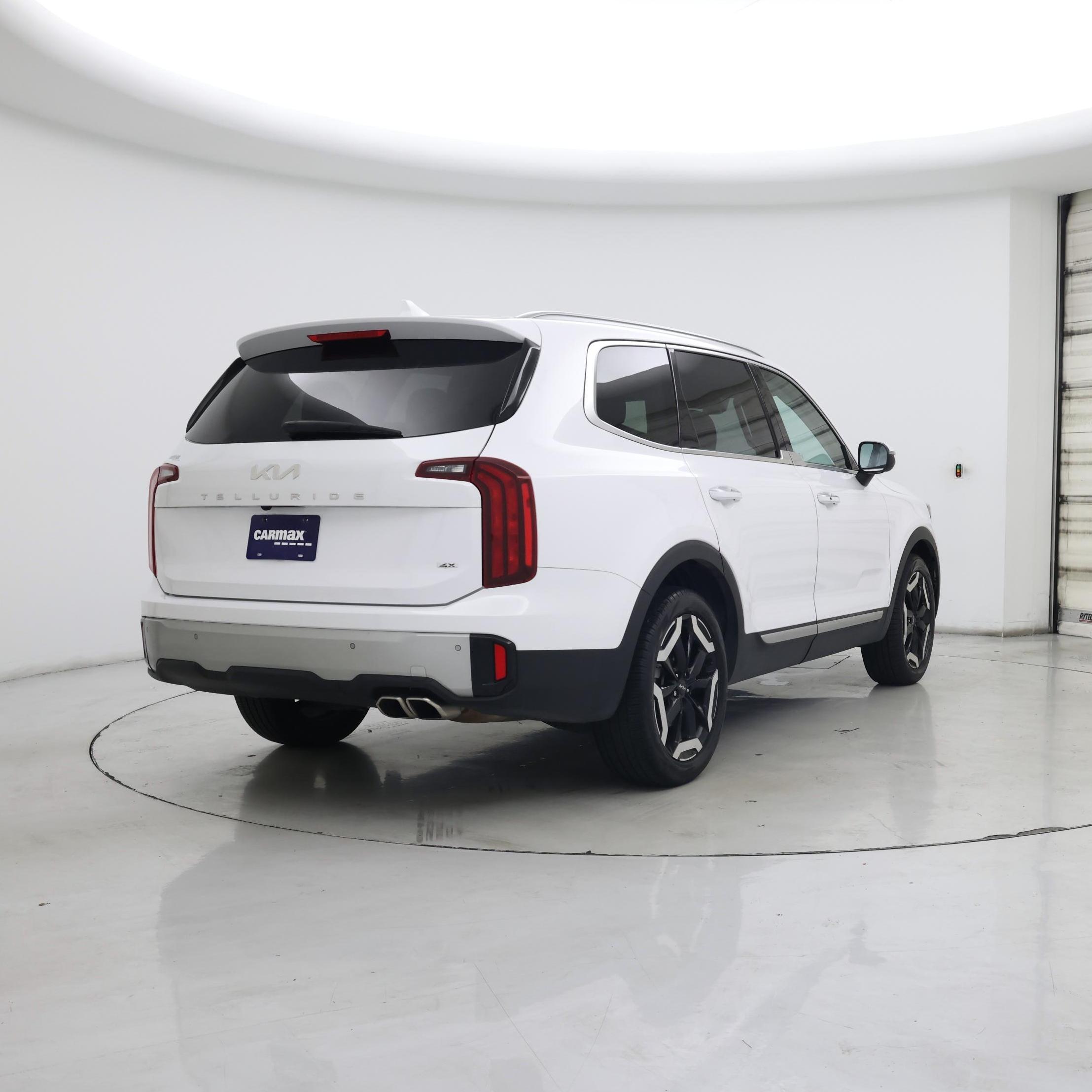Thumbnail: 2023 Kia Telluride - 8