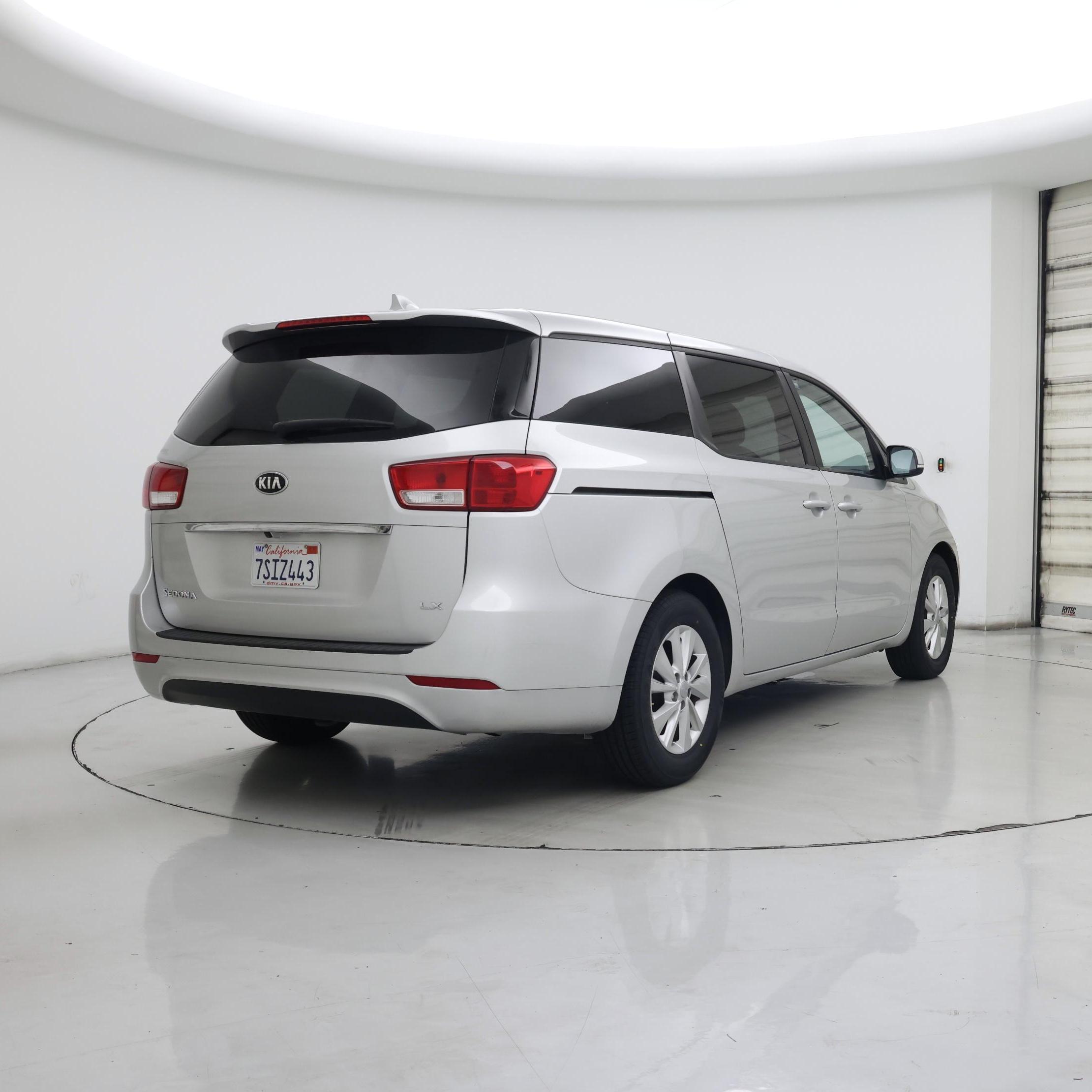 Thumbnail: 2017 Kia Sedona - 8