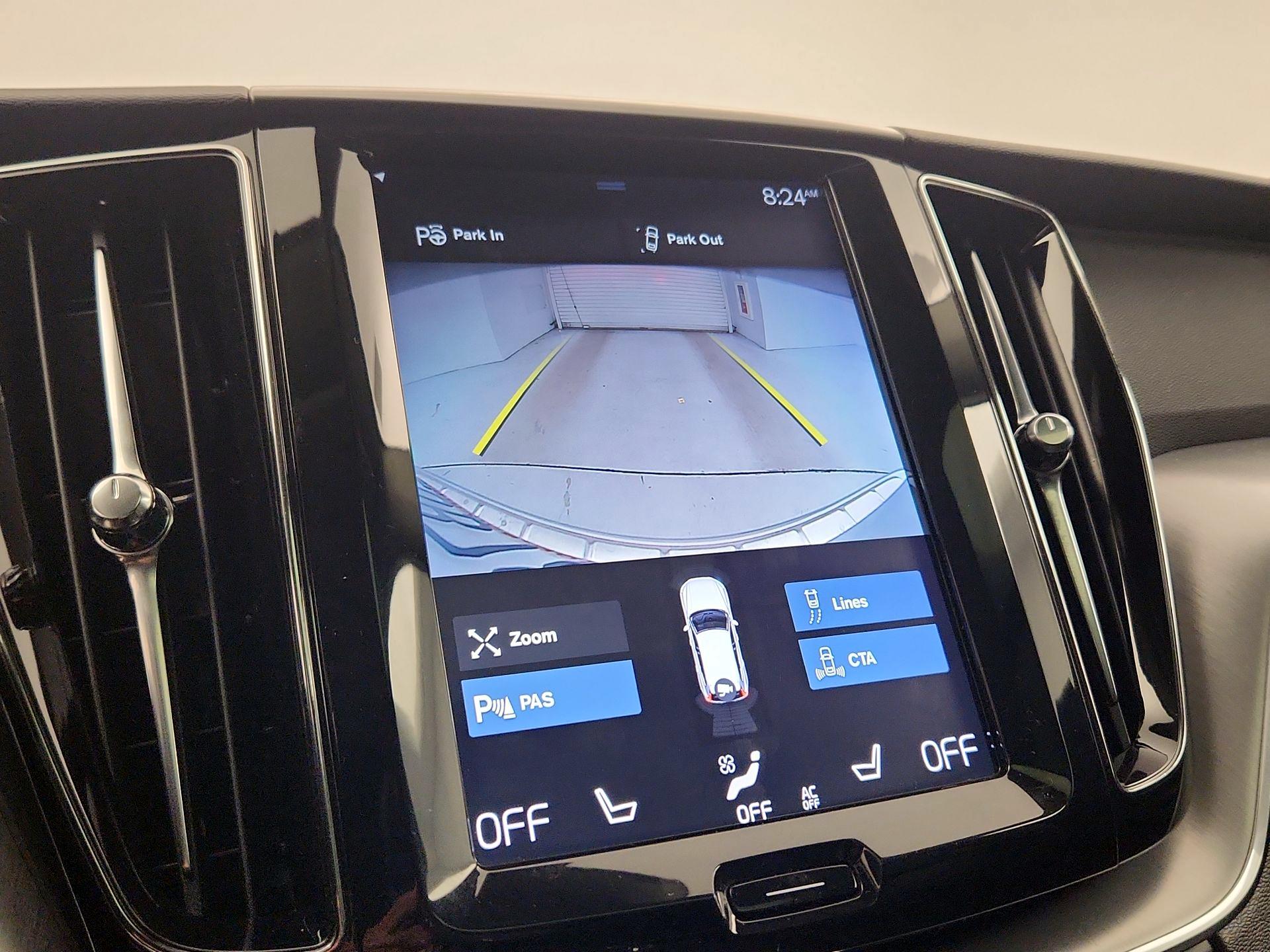 Thumbnail: 2019 Volvo XC60 - 14