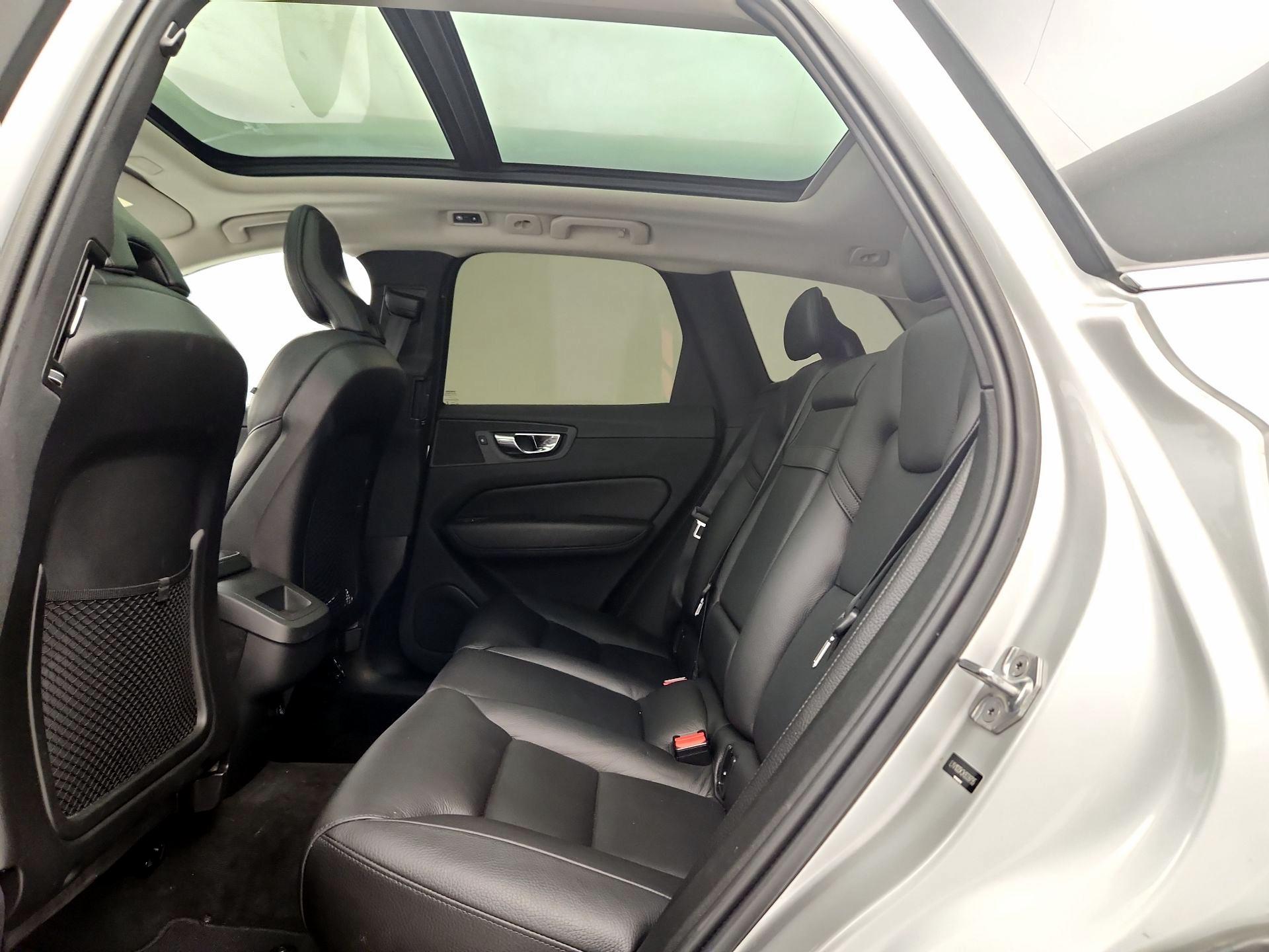 Thumbnail: 2019 Volvo XC60 - 20