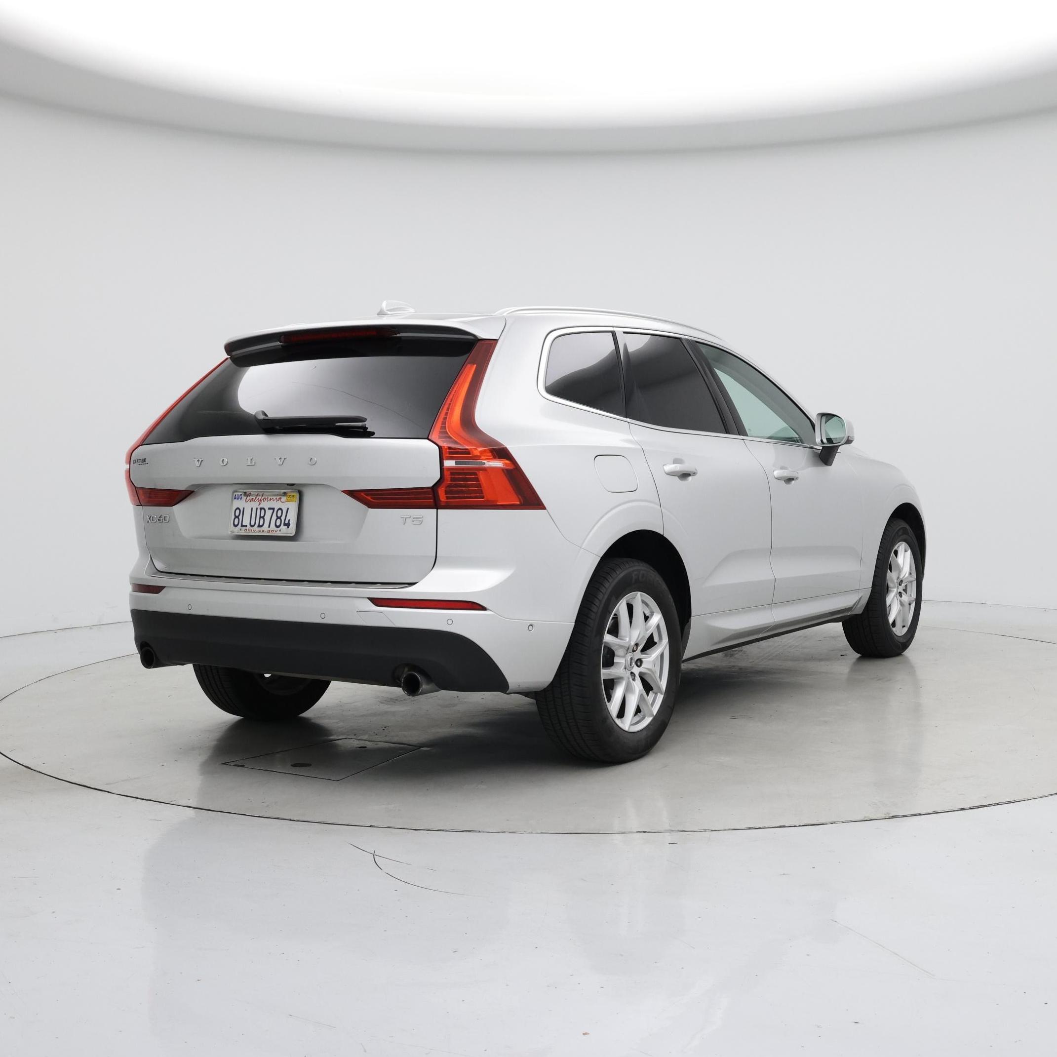 Thumbnail: 2019 Volvo XC60 - 8