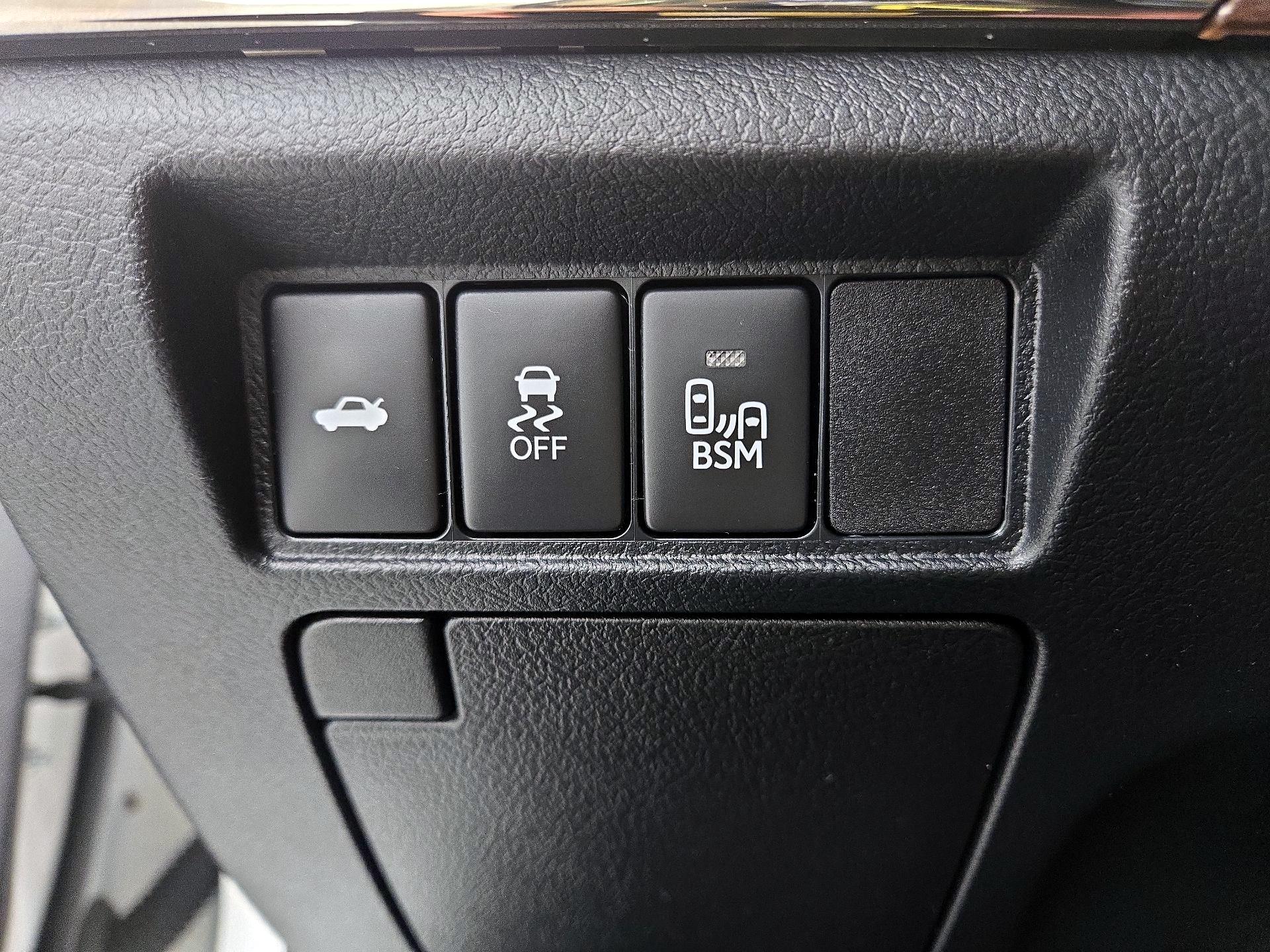 Thumbnail: 2013 Toyota Avalon - 13