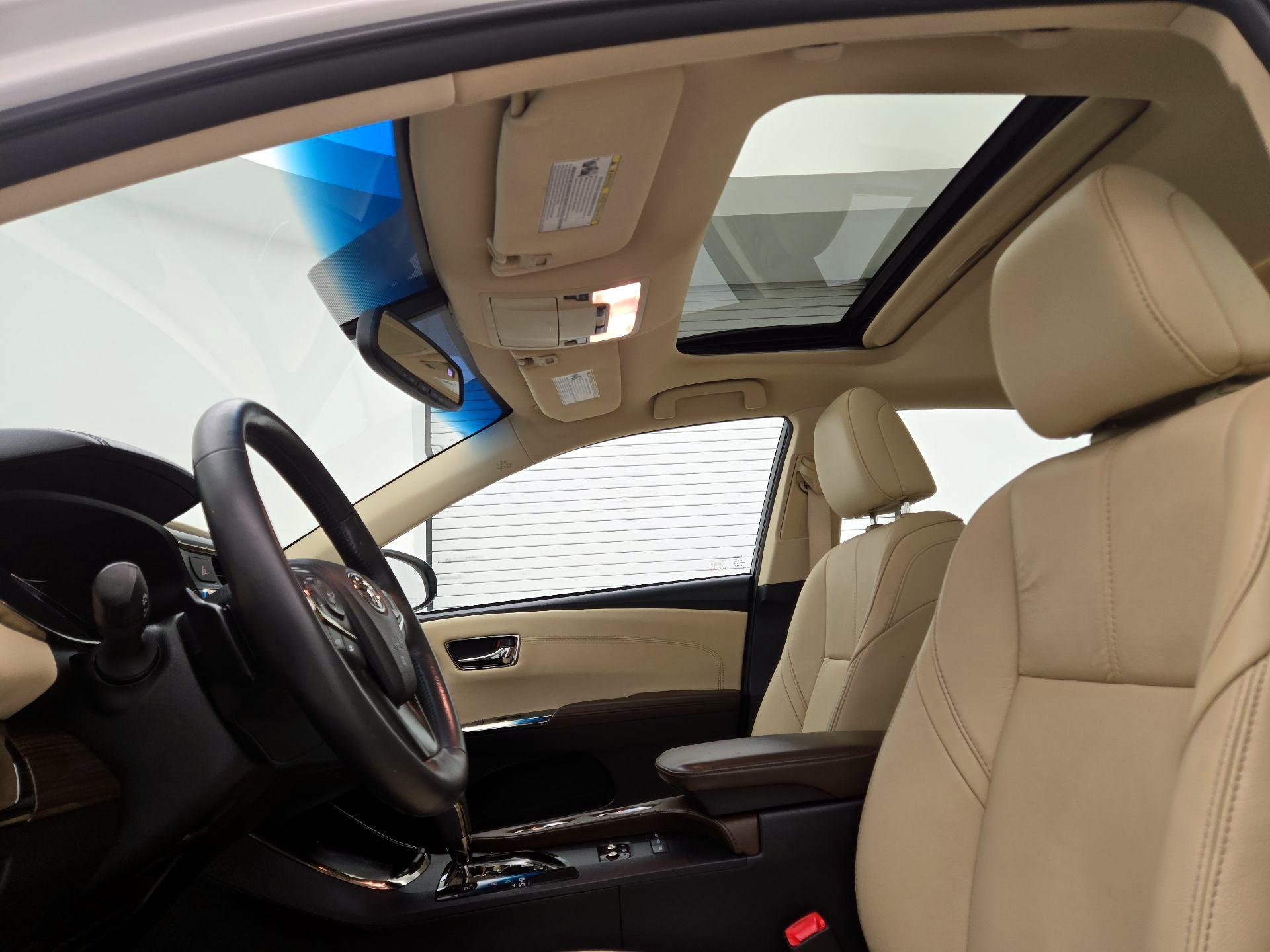 Thumbnail: 2013 Toyota Avalon - 19