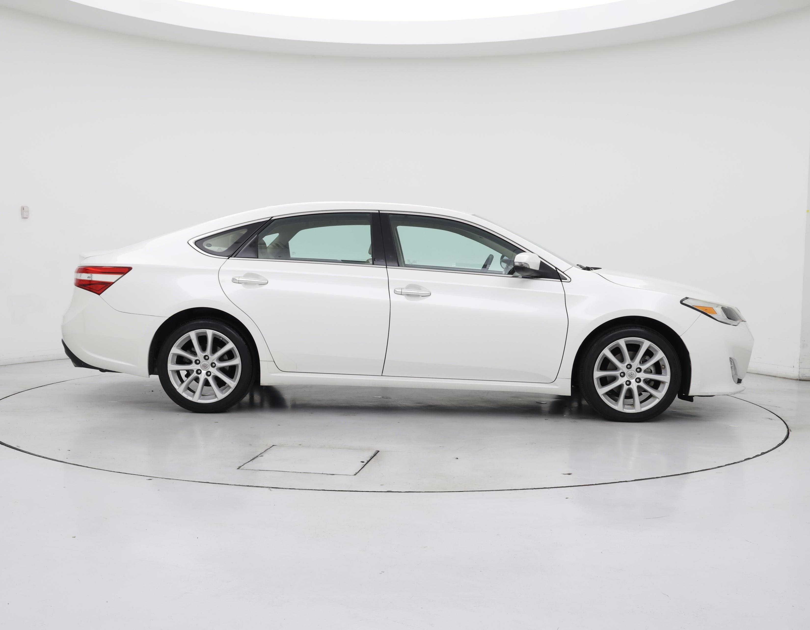 Thumbnail: 2013 Toyota Avalon - 7