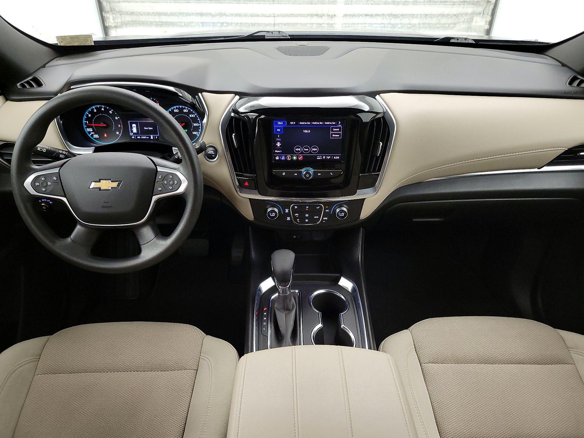 Thumbnail: 2023 Chevrolet Traverse - 9