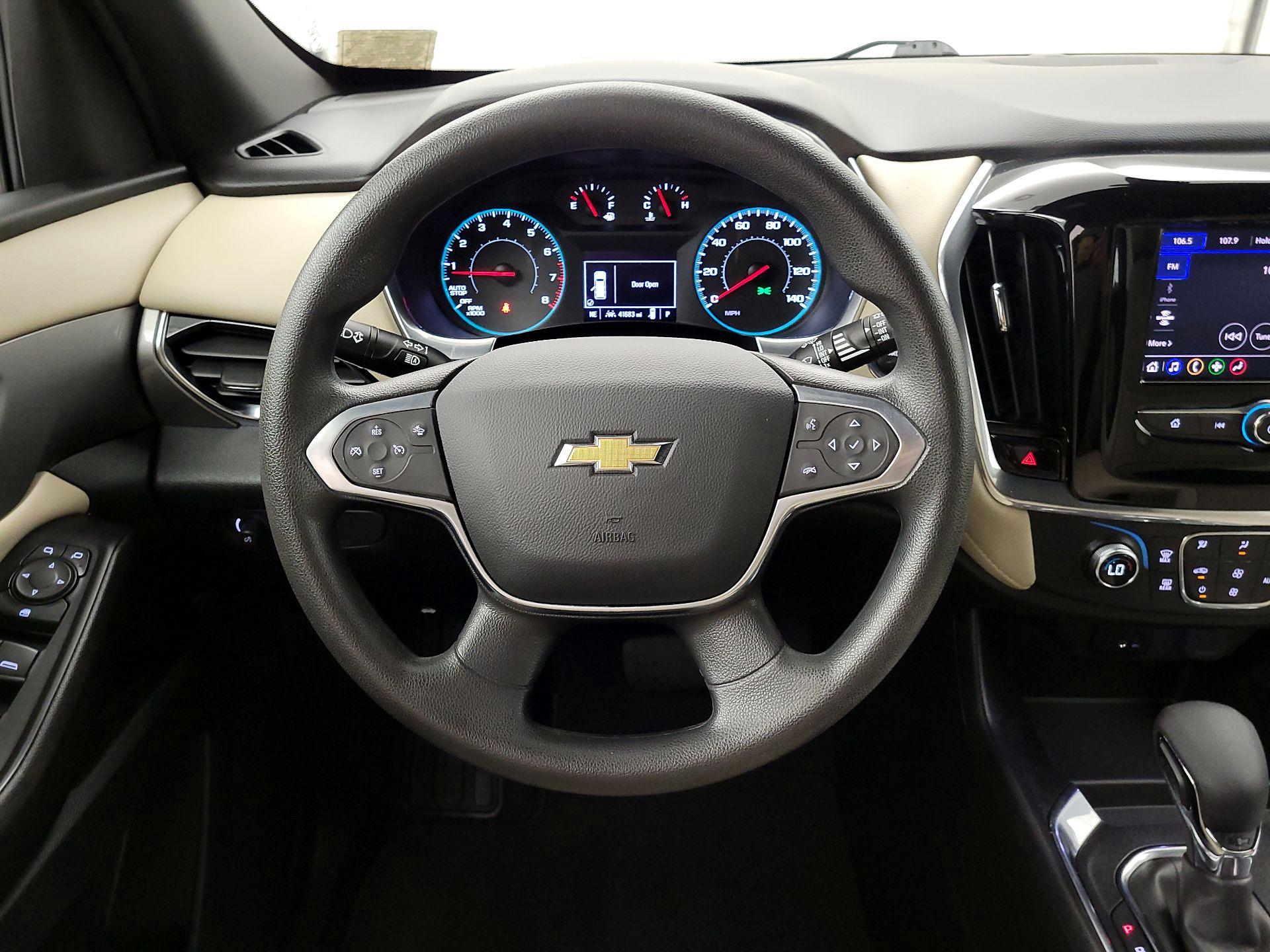 Thumbnail: 2023 Chevrolet Traverse - 10