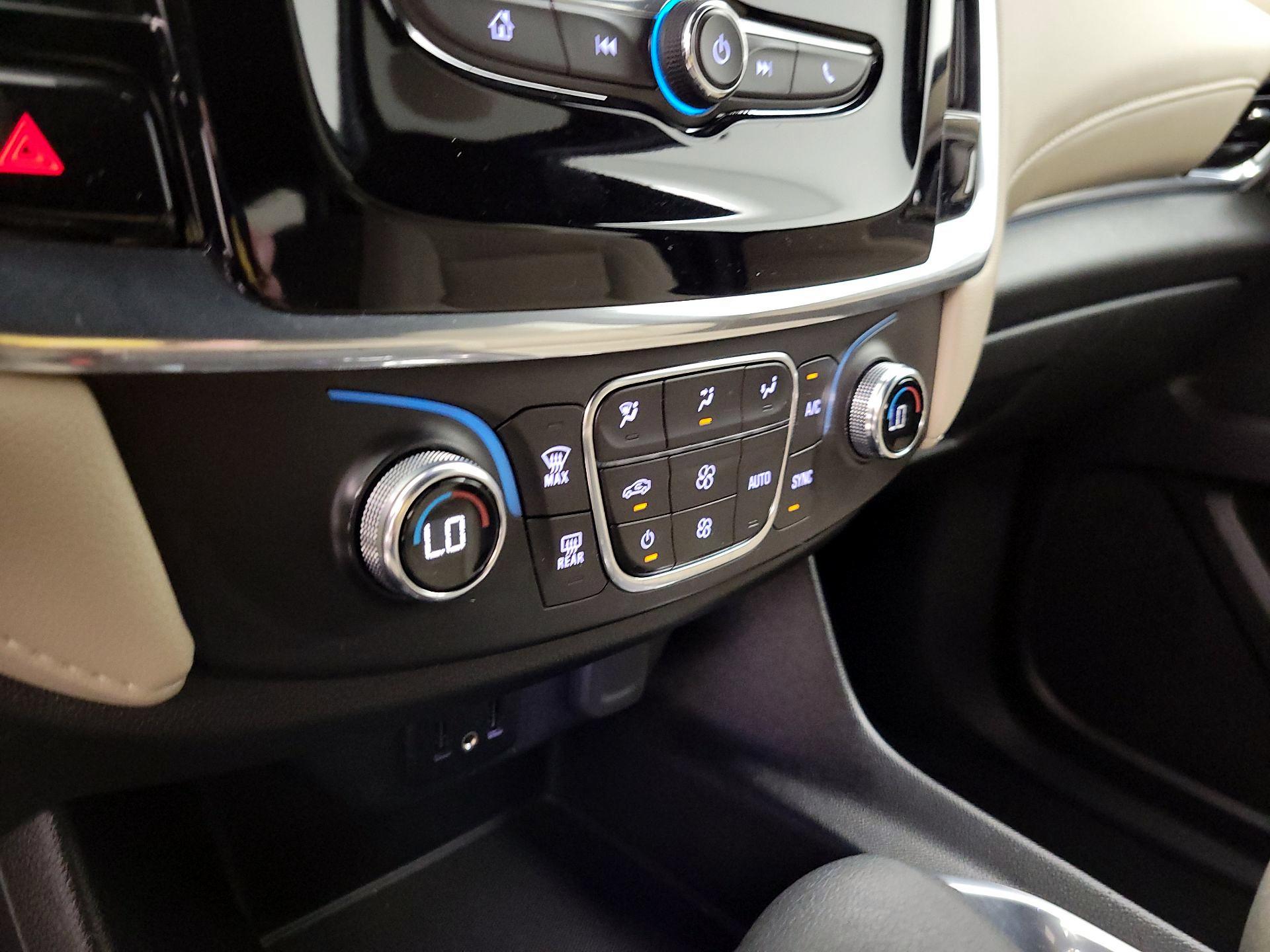 Thumbnail: 2023 Chevrolet Traverse - 15
