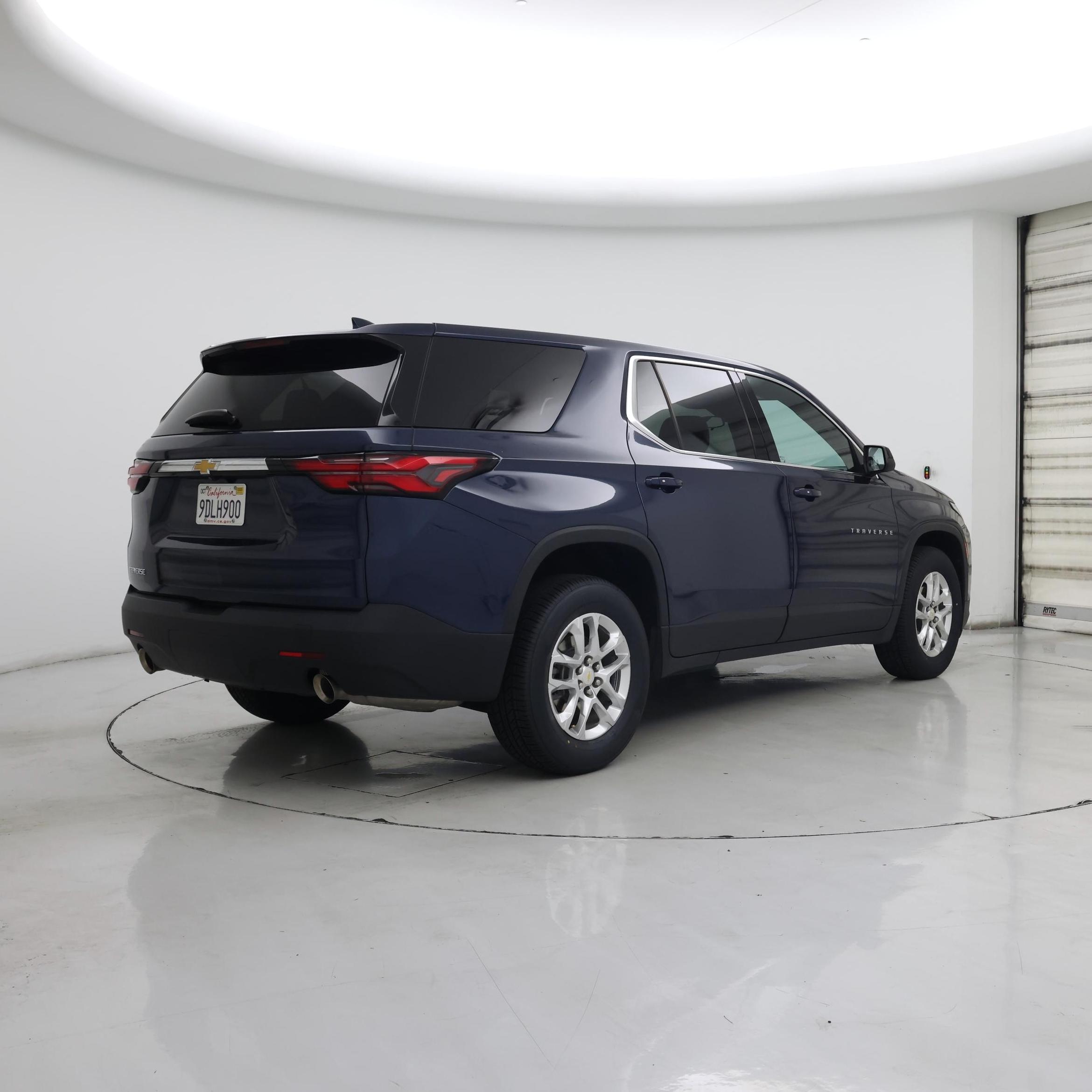 Thumbnail: 2023 Chevrolet Traverse - 8